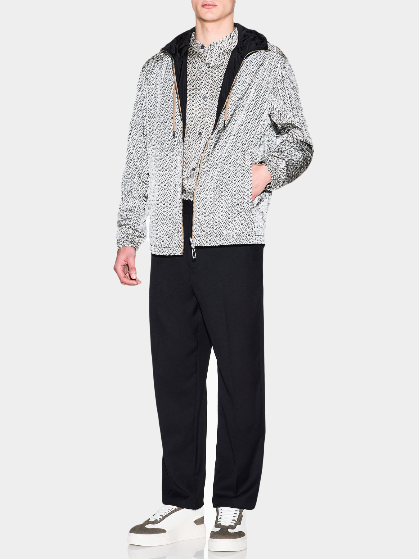 Куртки и дубленки Armani Exchange модель XM001830-AF18579-M0245 Фото