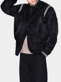 Куртки и дубленки Armani Exchange модель XM002017-AF19828-UC001 Фото