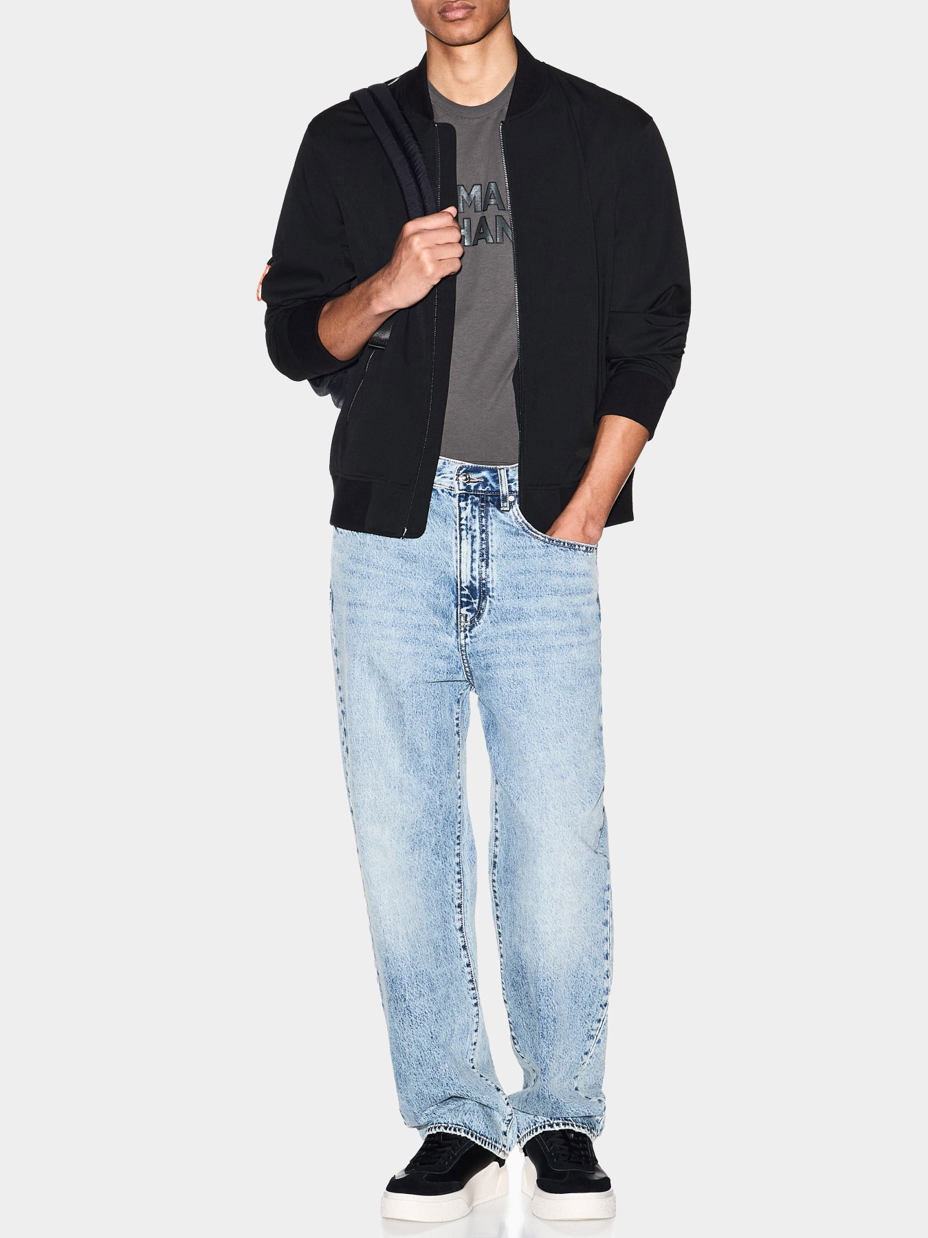 Куртки и дубленки Armani Exchange модель XM002874-AF25462-UC001 Фото