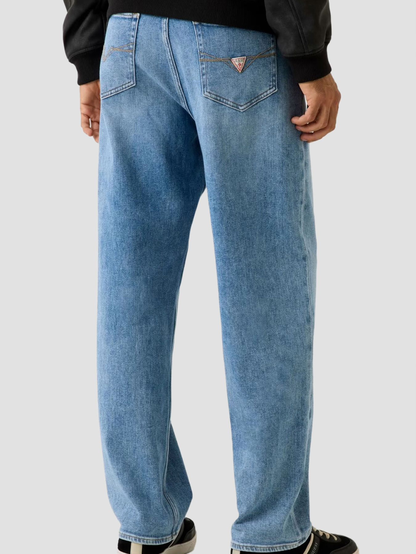 Чоловічі блакитні джинси модель M6RA0P.D0618;C1RN Чоловічі блакитні джинси модель M6RA0P.D0618;C1RN Фото
