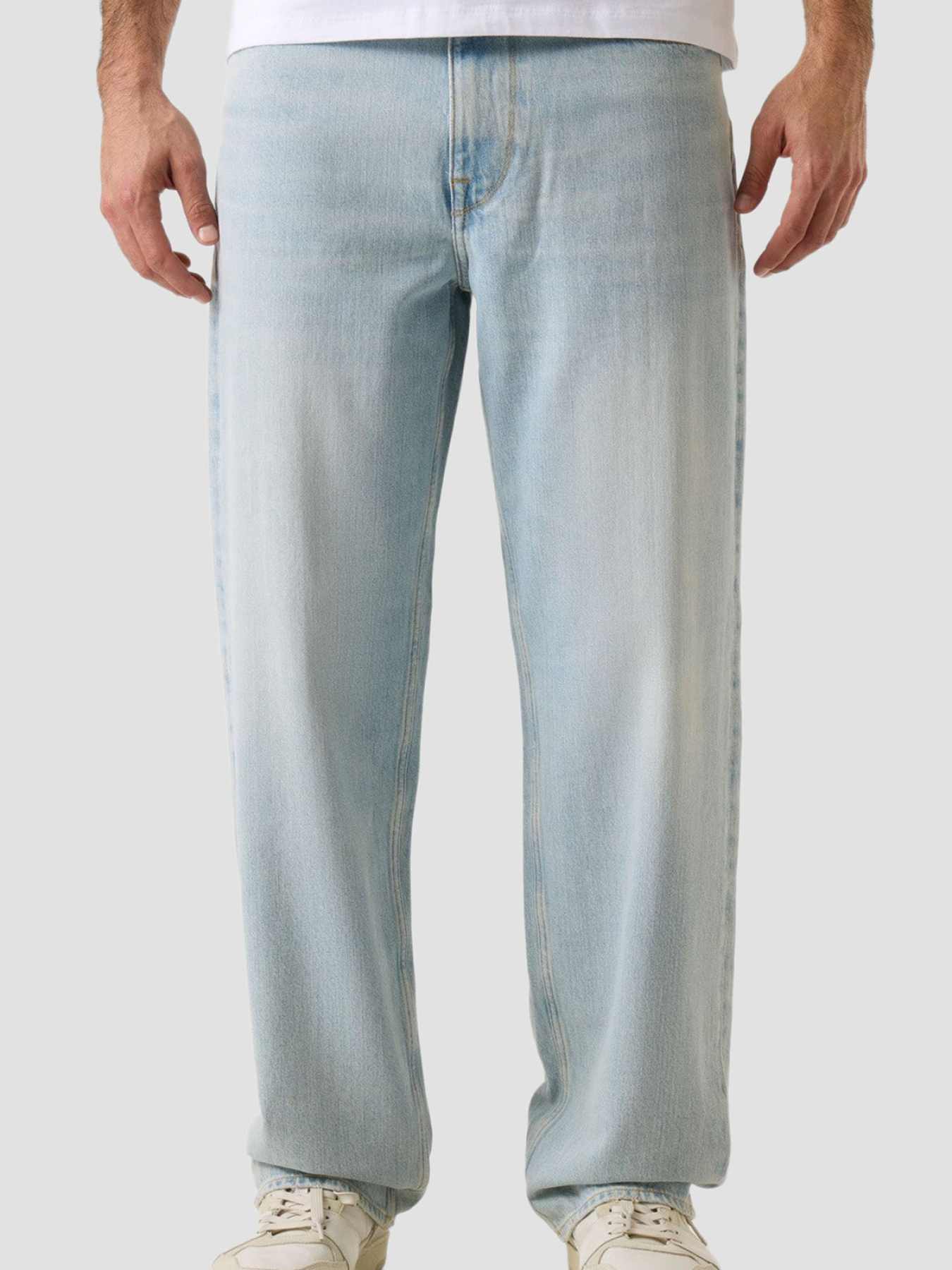 Чоловічі блакитні джинси модель M6RA0P.D6772;R4ML Чоловічі блакитні джинси модель M6RA0P.D6772;R4ML Фото