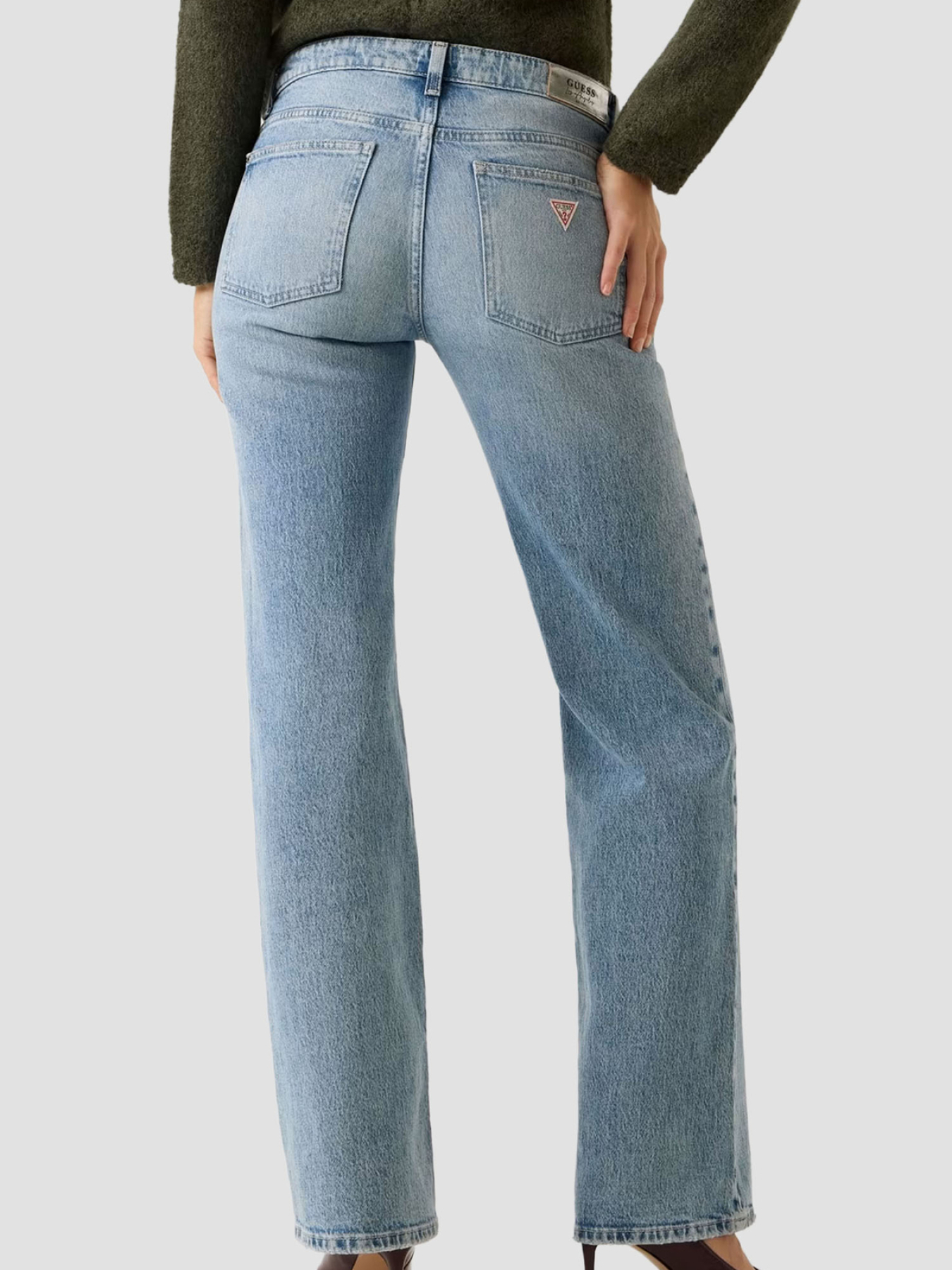 Прямые джинсы GUESS модель W6RA1D.D6833;RSP3 Прямые джинсы GUESS модель W6RA1D.D6833;RSP3 Фото