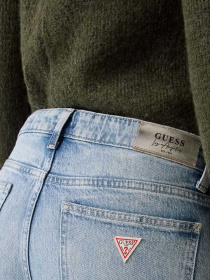 Прямые джинсы GUESS модель W6RA1D.D6833;RSP3 Прямые джинсы GUESS модель W6RA1D.D6833;RSP3 Фото