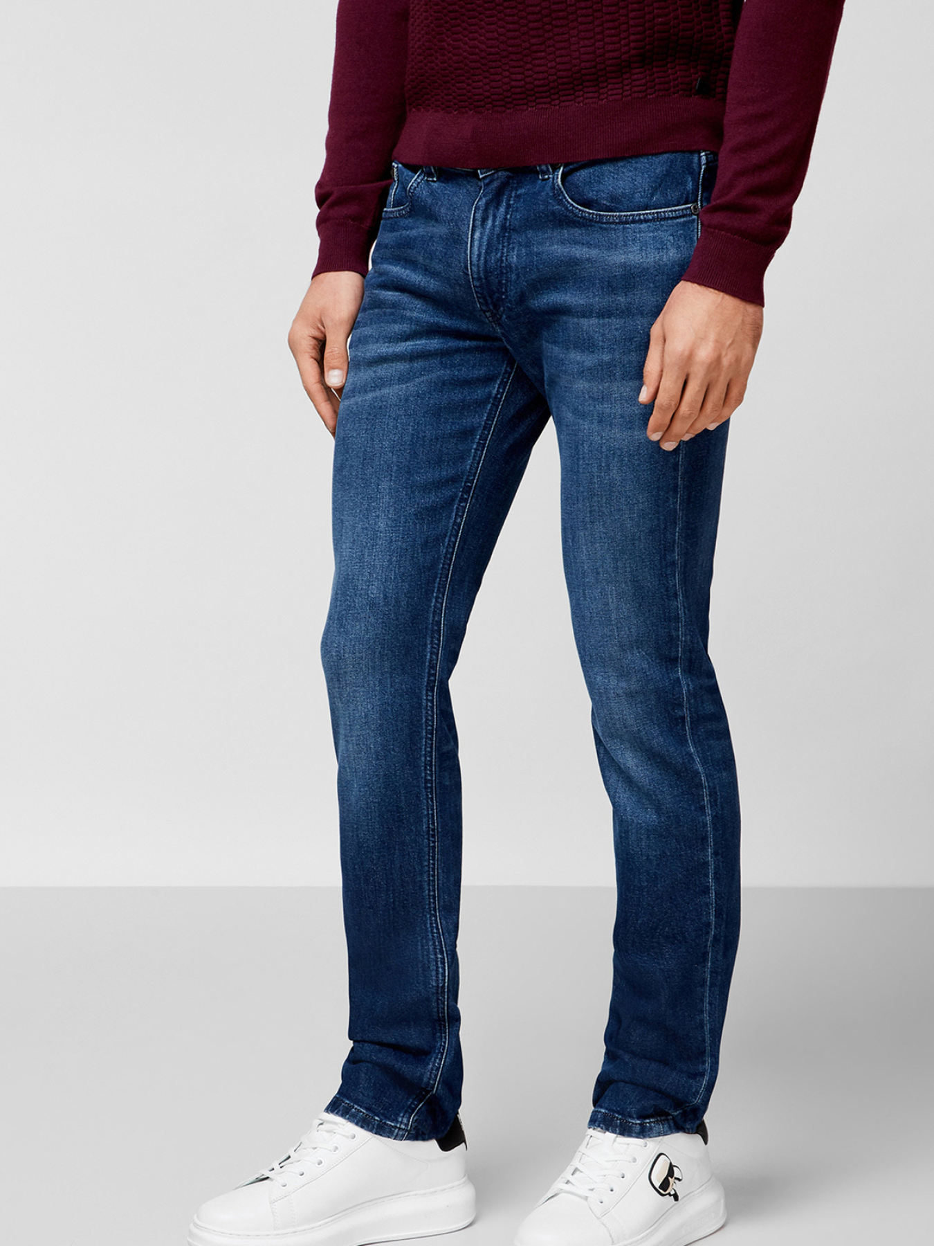 Чоловічі темно-сині джинси модель 500899.265840;670 Фото