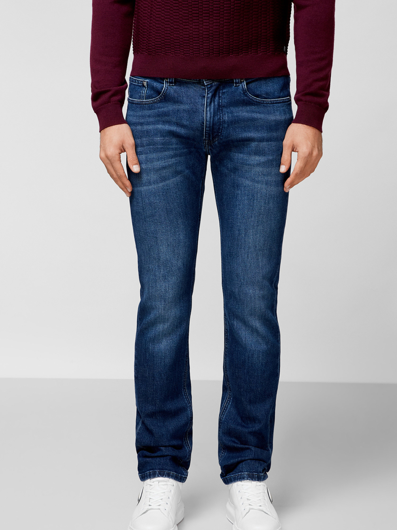 Чоловічі темно-сині джинси модель 500899.265840;670 Фото