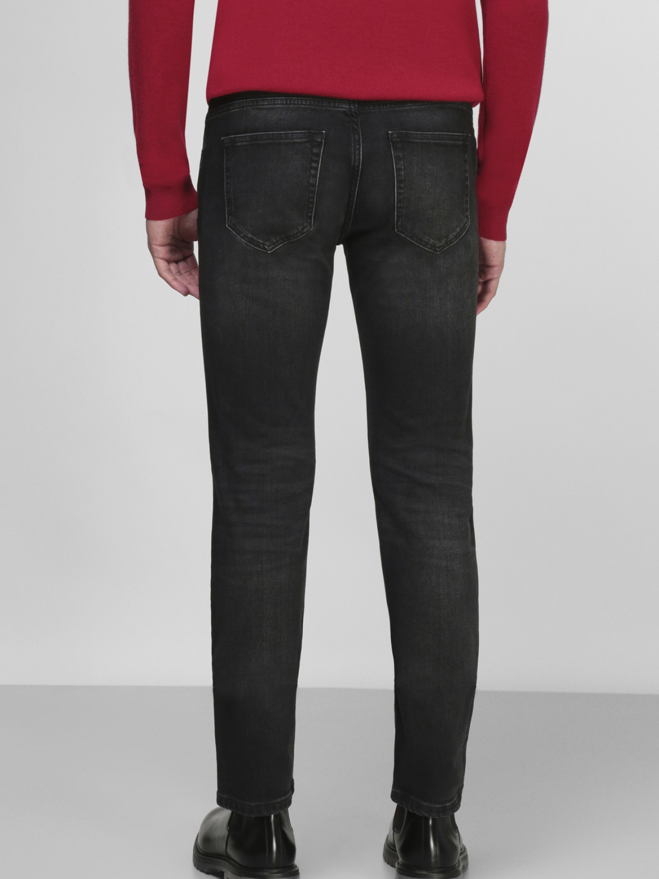 Чоловічі чорні джинси модель 500899.265840;990 Фото