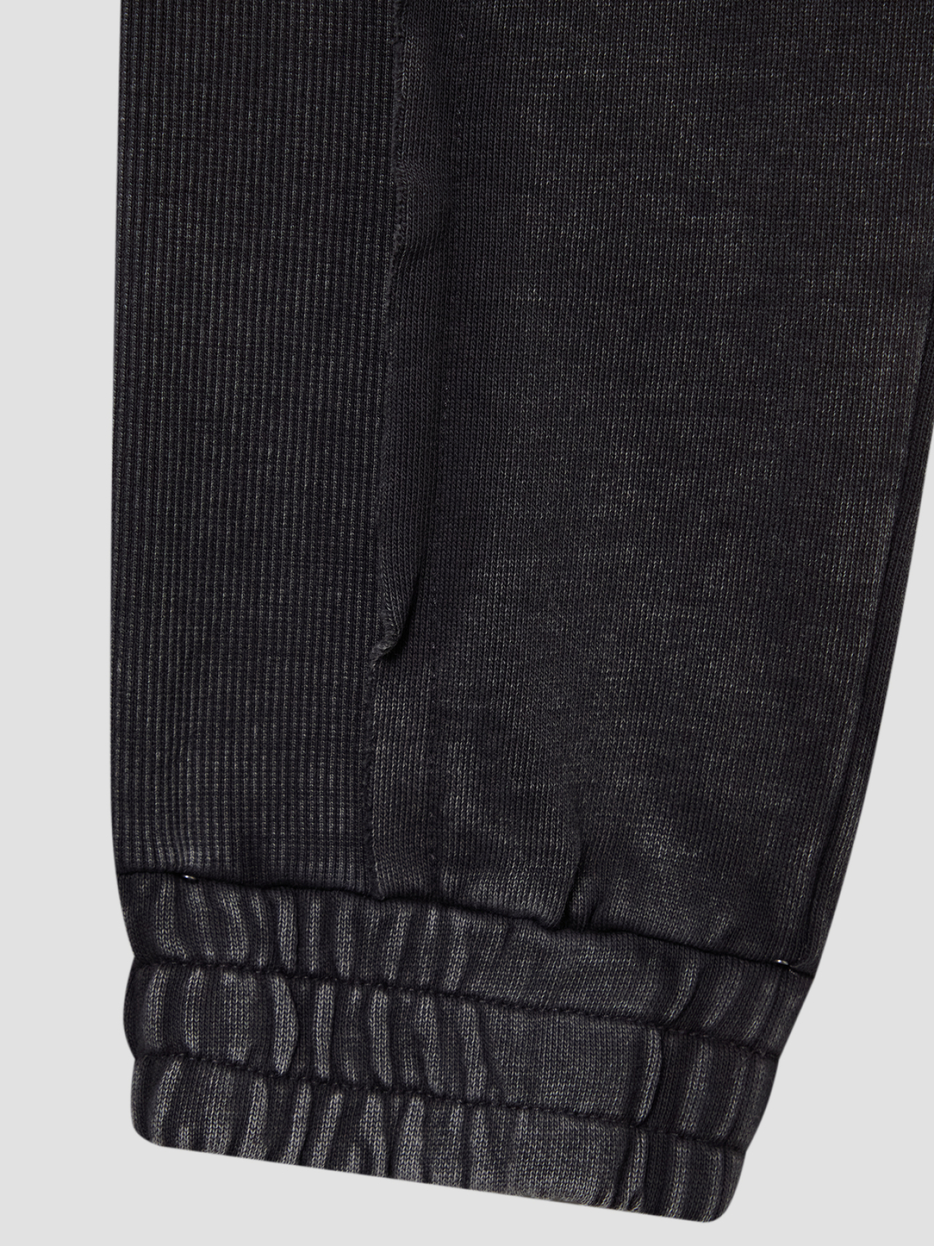 Спортивні штани GUESS Kids модель L6RB00.KAX74;JBLK Фото