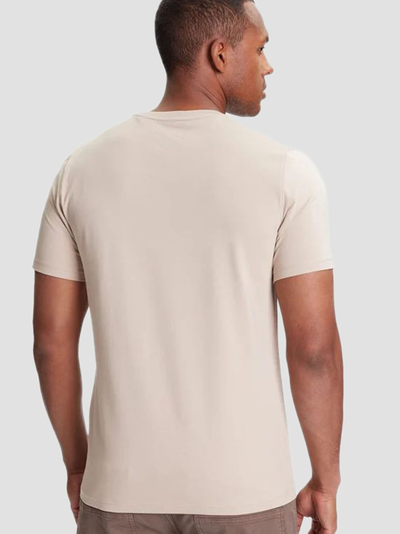 Футболка GUESS модель M4GI70.KC9X0;G1CA Футболка GUESS модель M4GI70.KC9X0;G1CA Фото