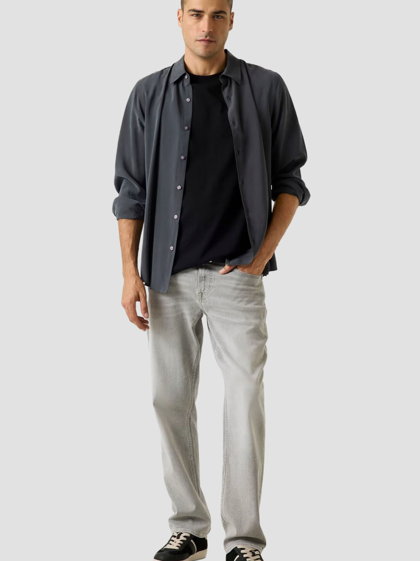 Футболка GUESS модель M6RI25.I3Z14;JBLK Футболка GUESS модель M6RI25.I3Z14;JBLK Фото