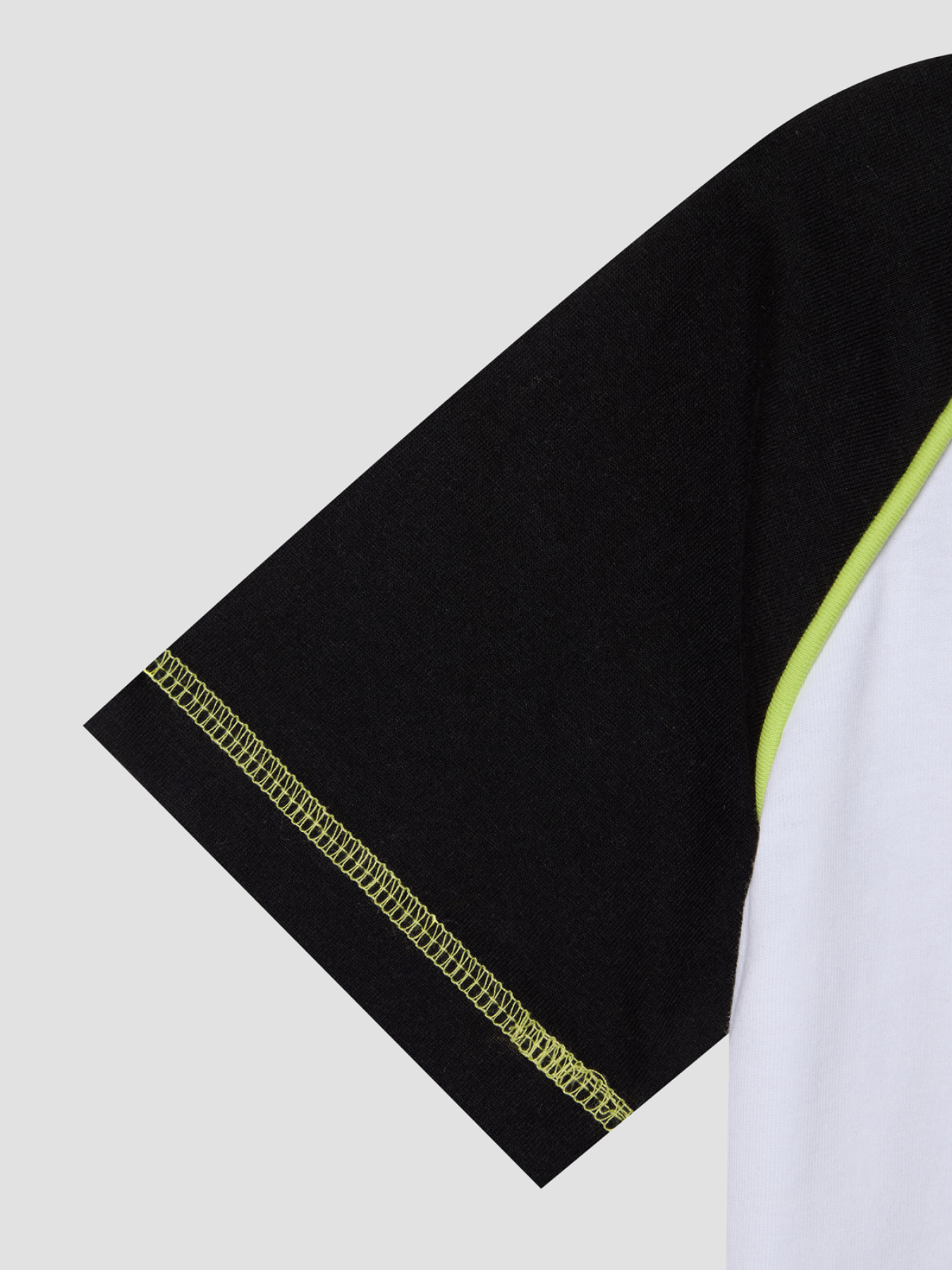 Футболка Guess Jeans модель N6RI08.K8HM4;G011 Футболка Guess Jeans модель N6RI08.K8HM4;G011 Фото