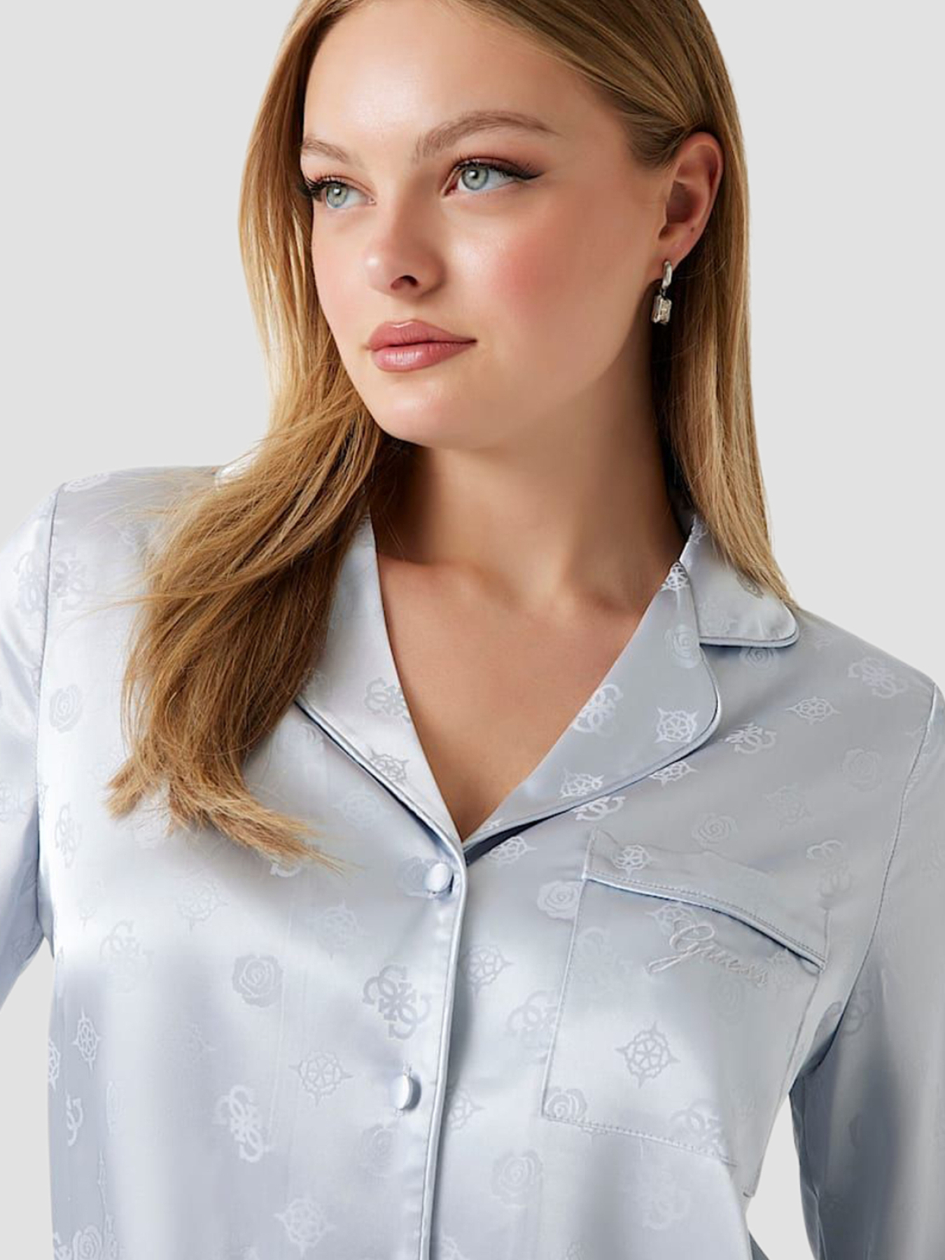 Жіноча блакитна піжама з візерунком (сорочка, брюки) модель O5BX05.W4732;FBCW Жіноча блакитна піжама з візерунком (сорочка, брюки) модель O5BX05.W4732;FBCW Фото