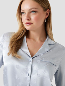 Жіноча блакитна піжама з візерунком (сорочка, брюки) модель O5BX05.W4732;FBCW Жіноча блакитна піжама з візерунком (сорочка, брюки) модель O5BX05.W4732;FBCW Фото