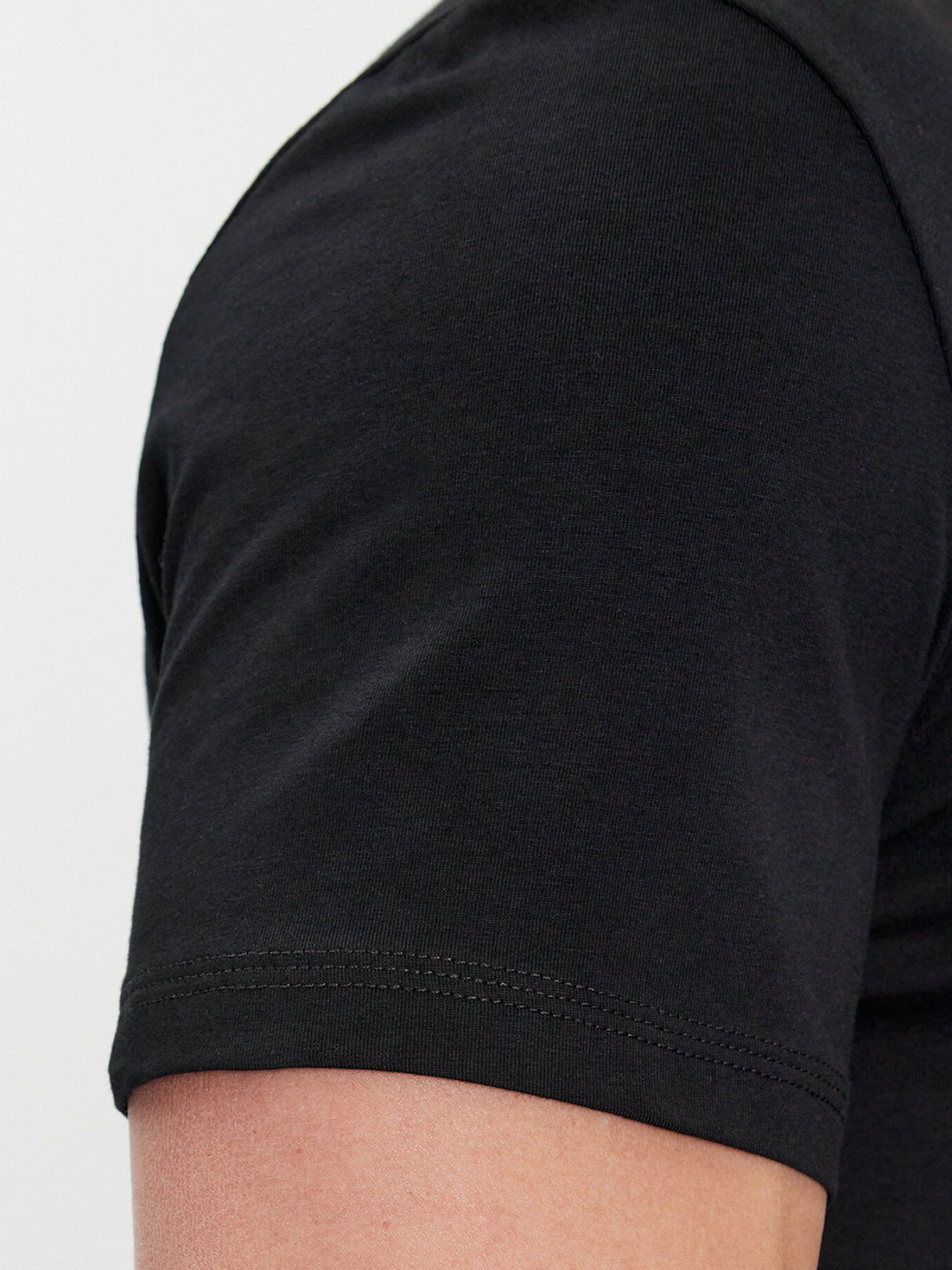 Футболки і поло GUESS модель U97G02.KCD31;A996 Фото