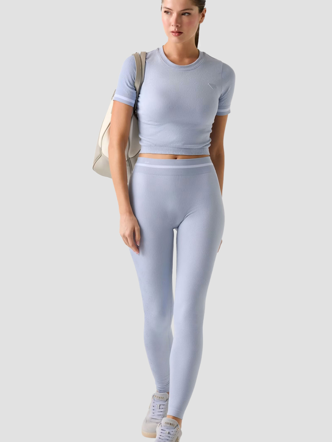 Футболка GUESS модель V6RP02.Z4692;FBEF Футболка GUESS модель V6RP02.Z4692;FBEF Фото