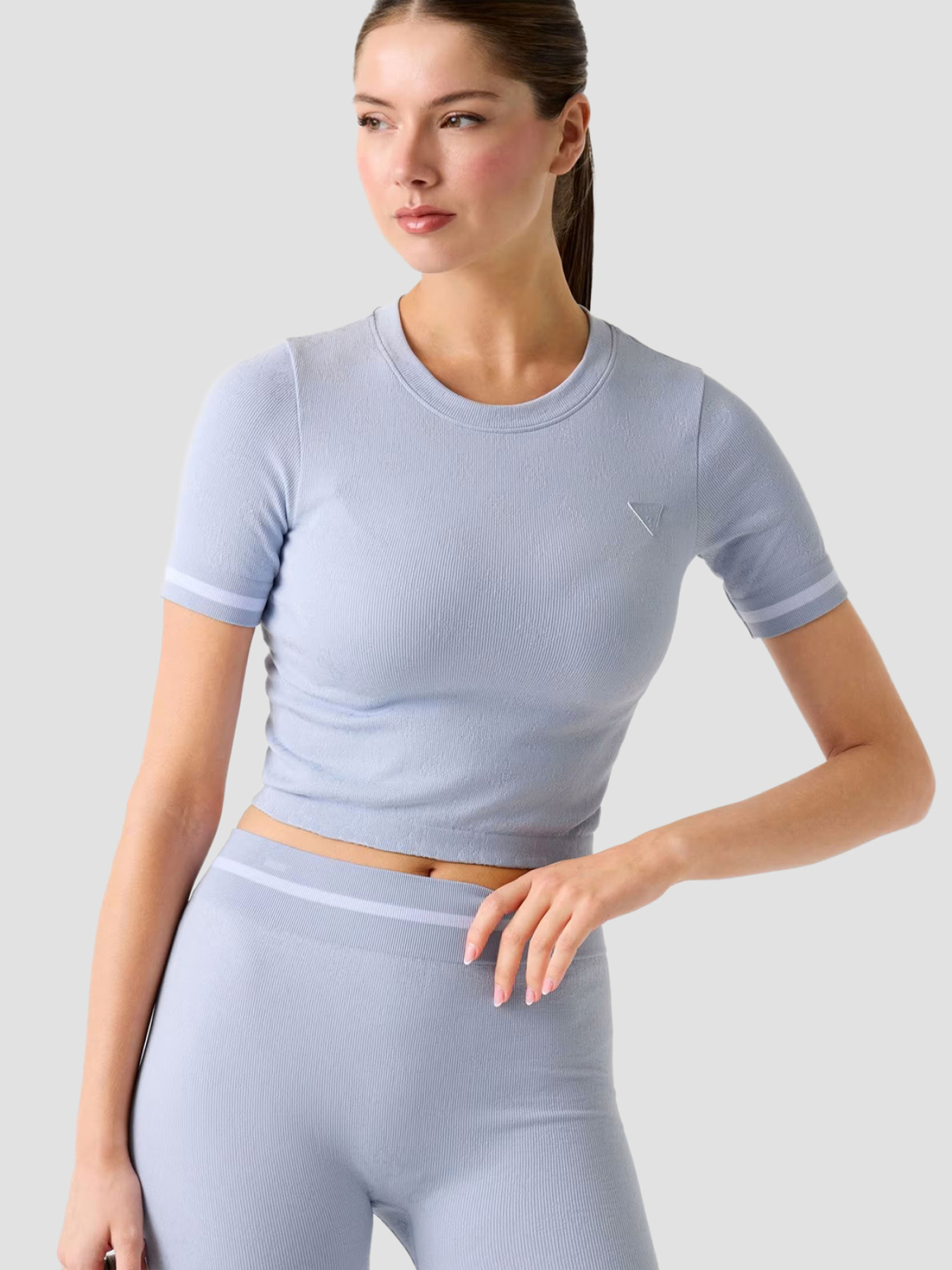 Футболка GUESS модель V6RP02.Z4692;FBEF Футболка GUESS модель V6RP02.Z4692;FBEF Фото