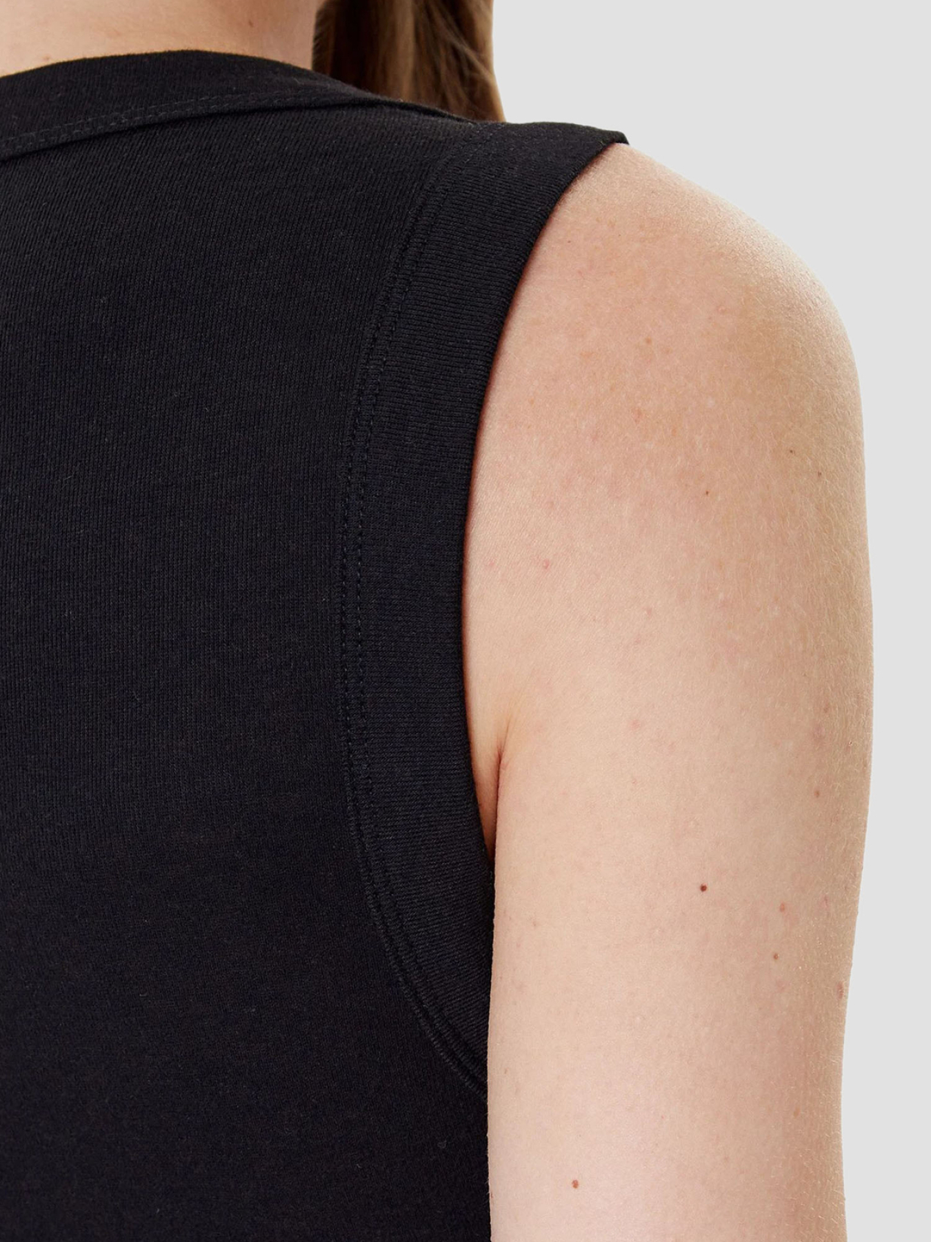 Майка GUESS модель W5RP16.KCNH2;JBLK Фото