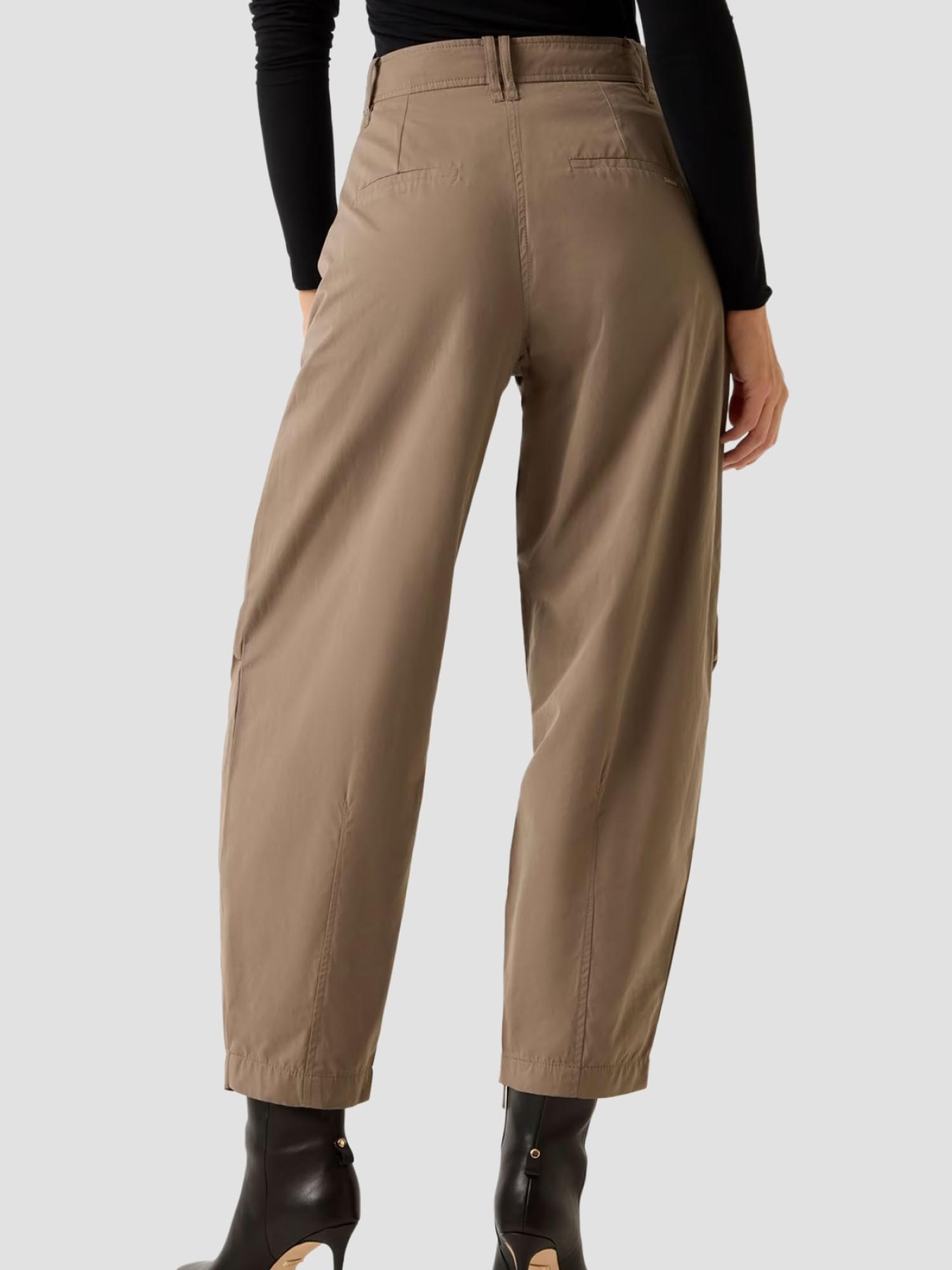 Женские бежевые брюки модель W6RB08.WJ692;G1EC Фото