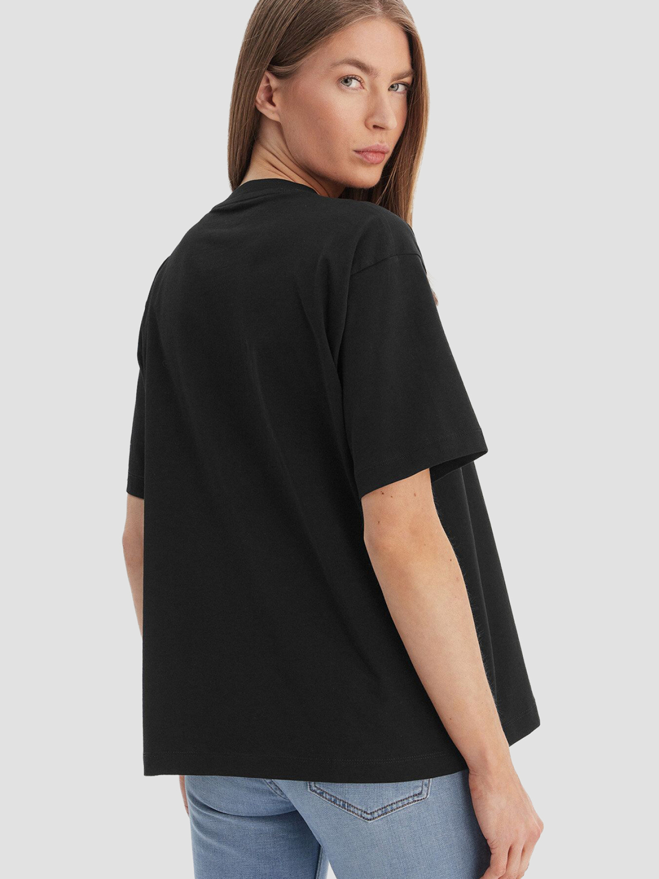 Жіноча чорна футболка модель W6RI20.K8HM0;JBLK Фото