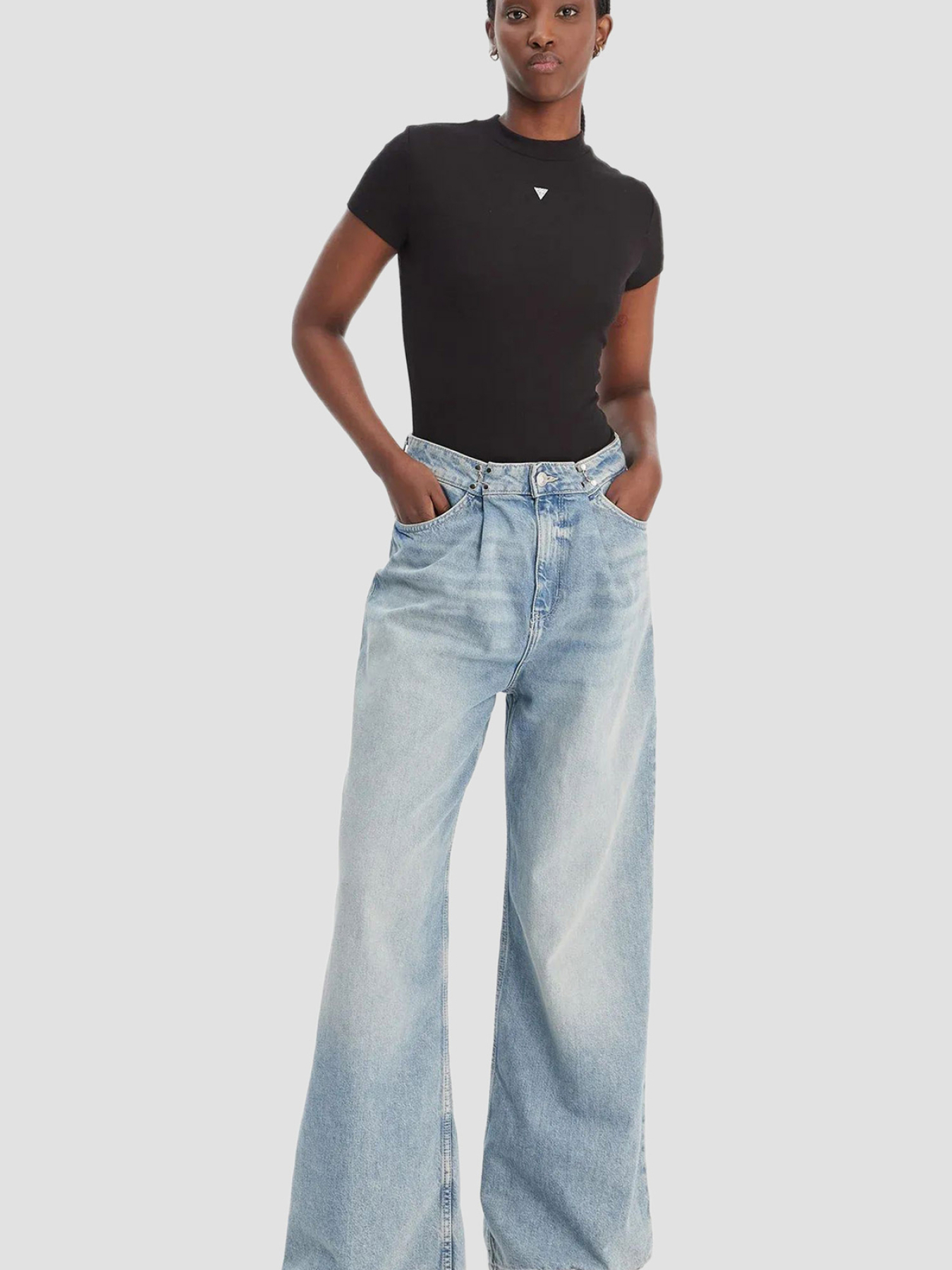 Футболка GUESS модель W6RP99.KCNH2;JBLK Фото