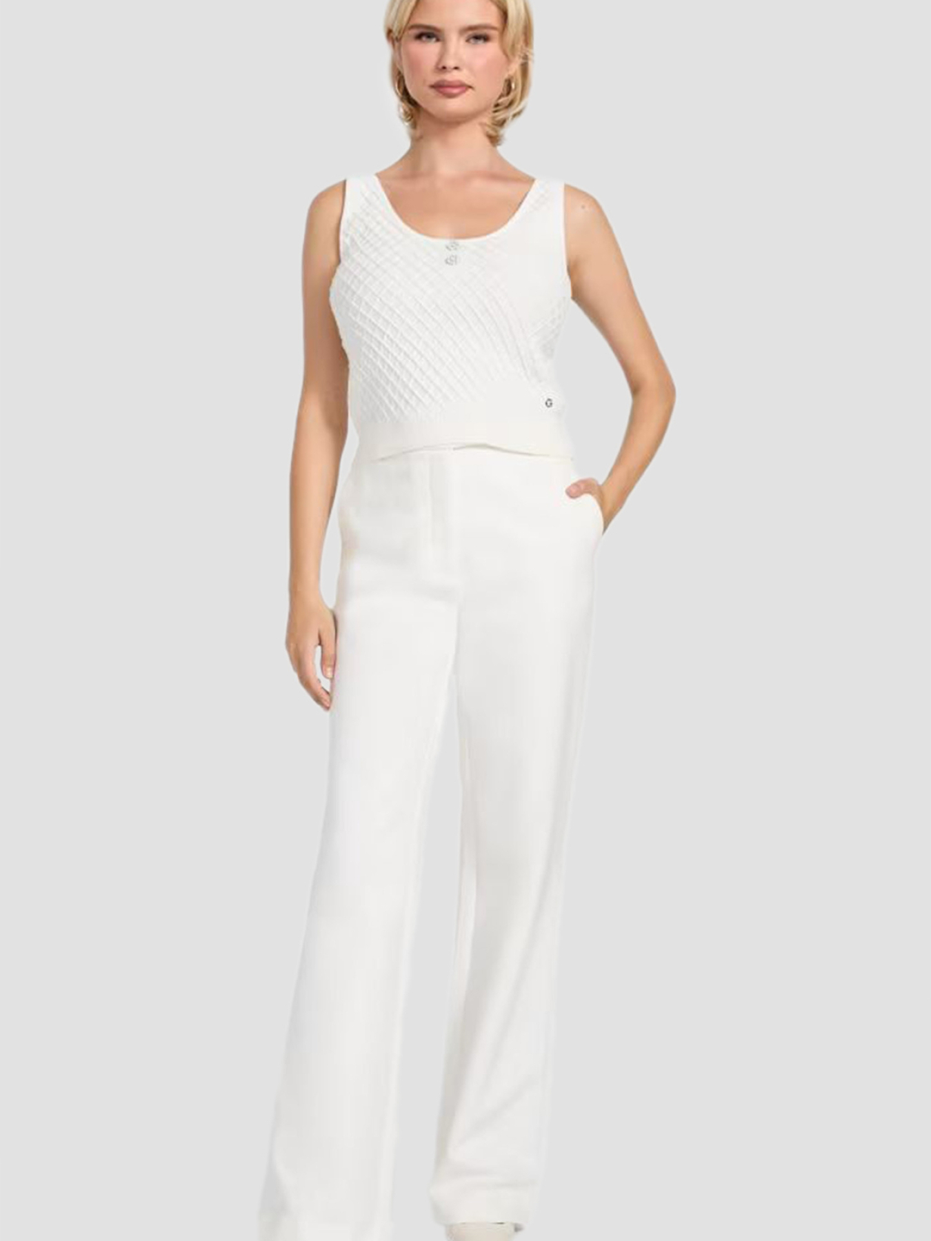 Майка GUESS модель W6RR28.Z3P41;G012 Майка GUESS модель W6RR28.Z3P41;G012 Фото