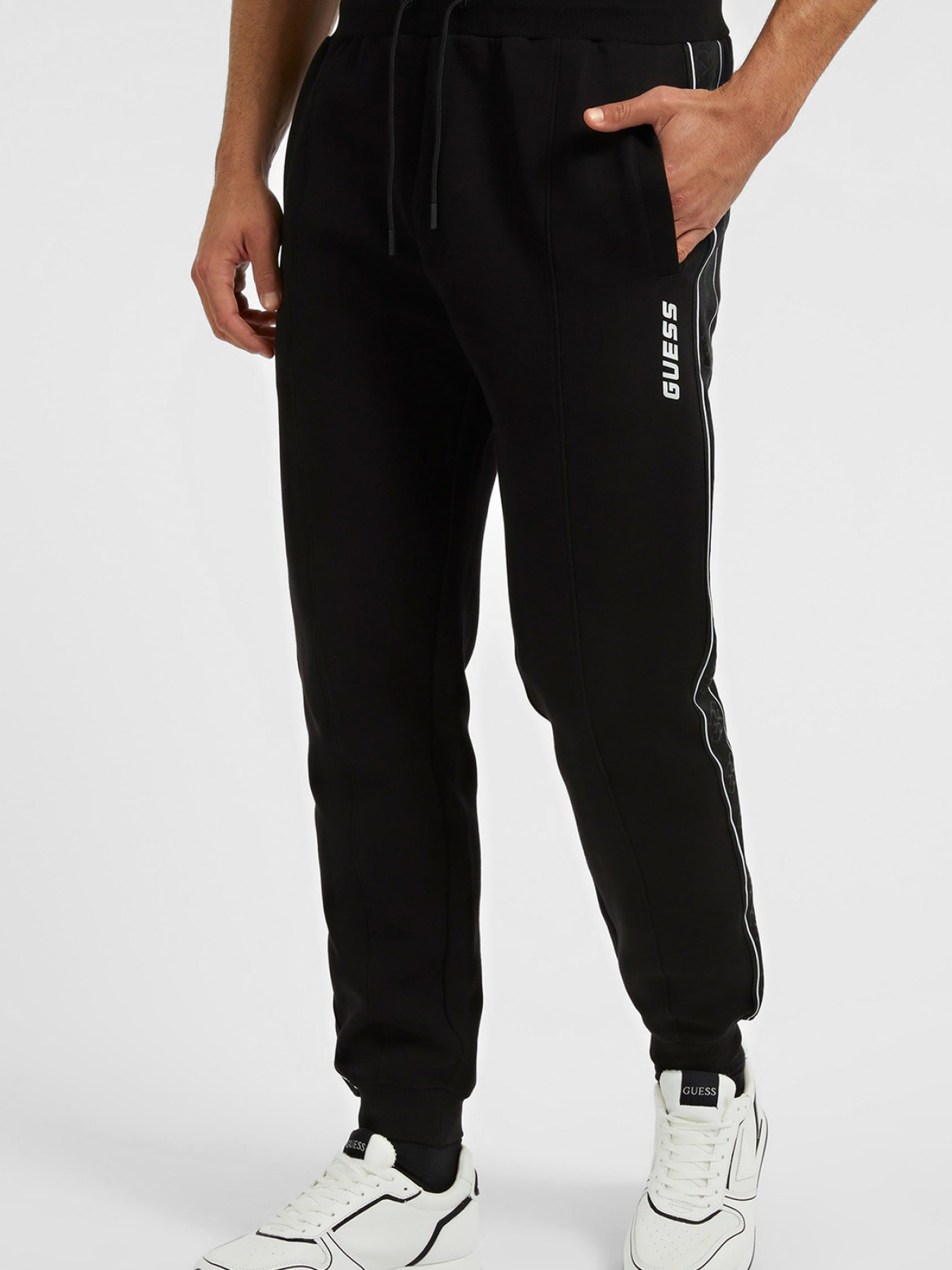 Штаны спортивные GUESS модель Z2YB09.KB3P2;JBLK Штаны спортивные GUESS модель Z2YB09.KB3P2;JBLK Фото