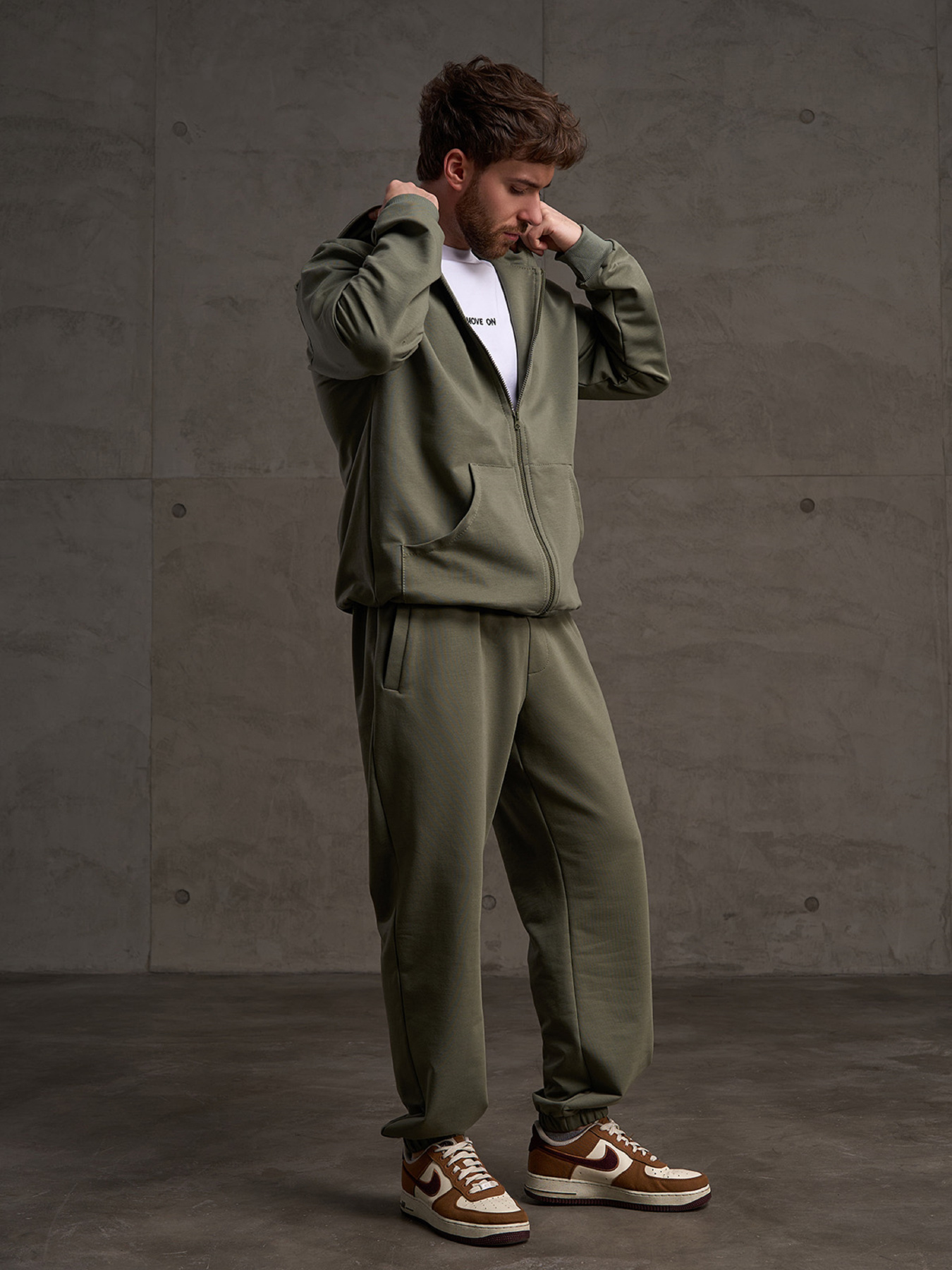 Спортивные штаны модель GN-565_оливковый Фото