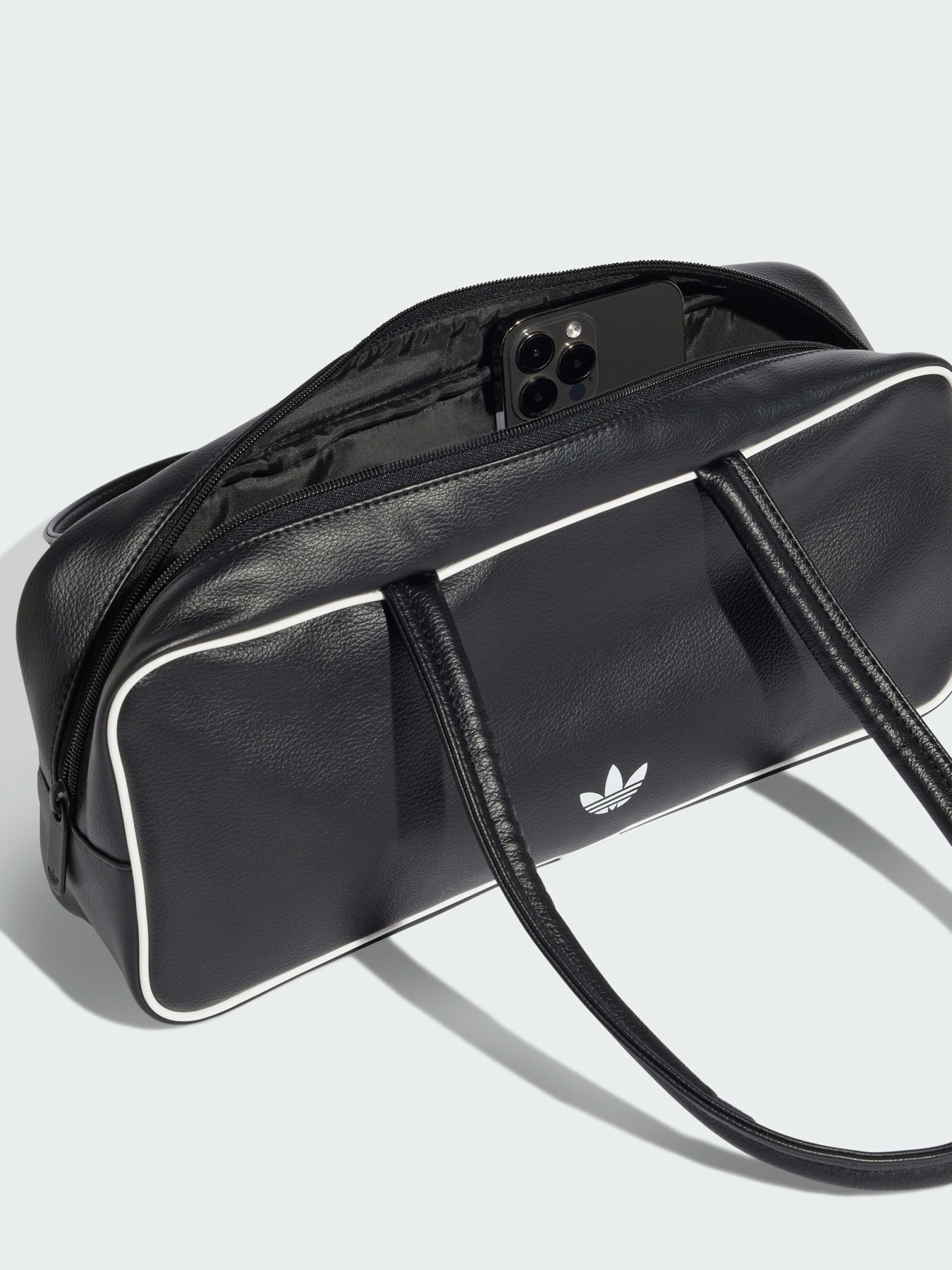 Сумка ADICOLOR ELONGATED AIRLINER модель KD7851 Фото