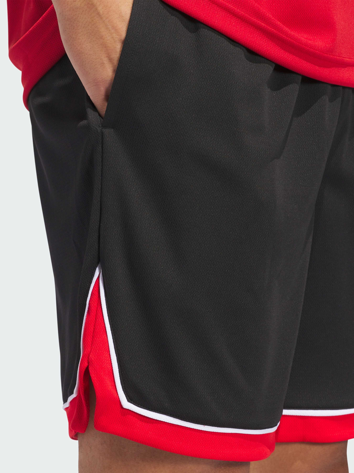 Спортивні шорти Adidas модель IM7897 Фото