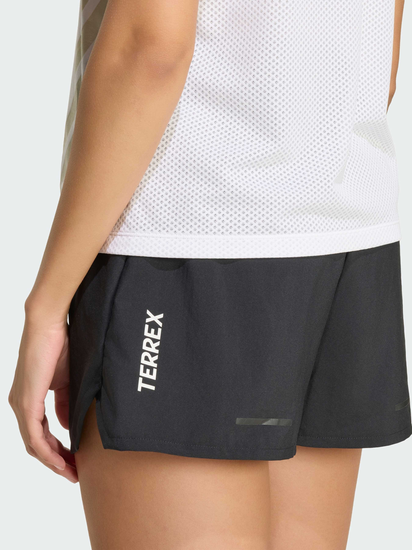 Спортивні шорти Adidas Terrex модель KE5018 Фото