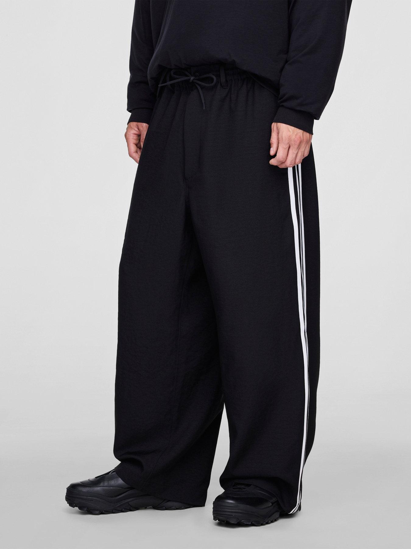 Спортивные штаны Adidas модель JW7353 Фото