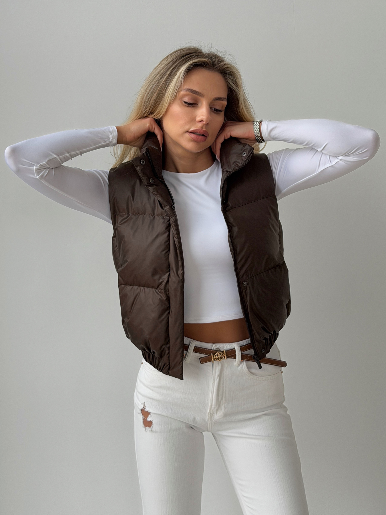 Укорочений Жилет Скай шоколад модель Skay_chocolate Фото