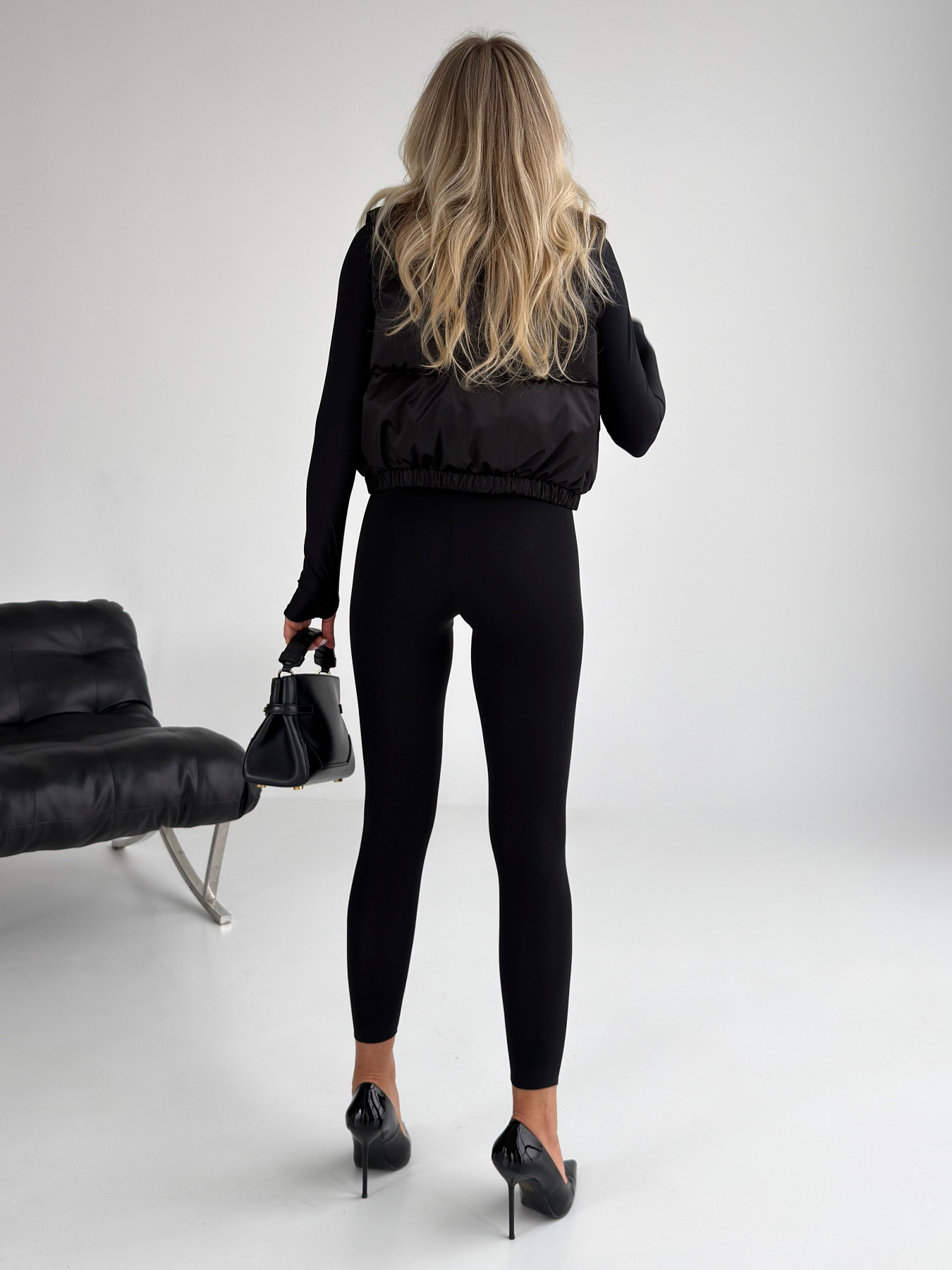 Укорочений Жилет Скай чорний модель Skay_black Фото