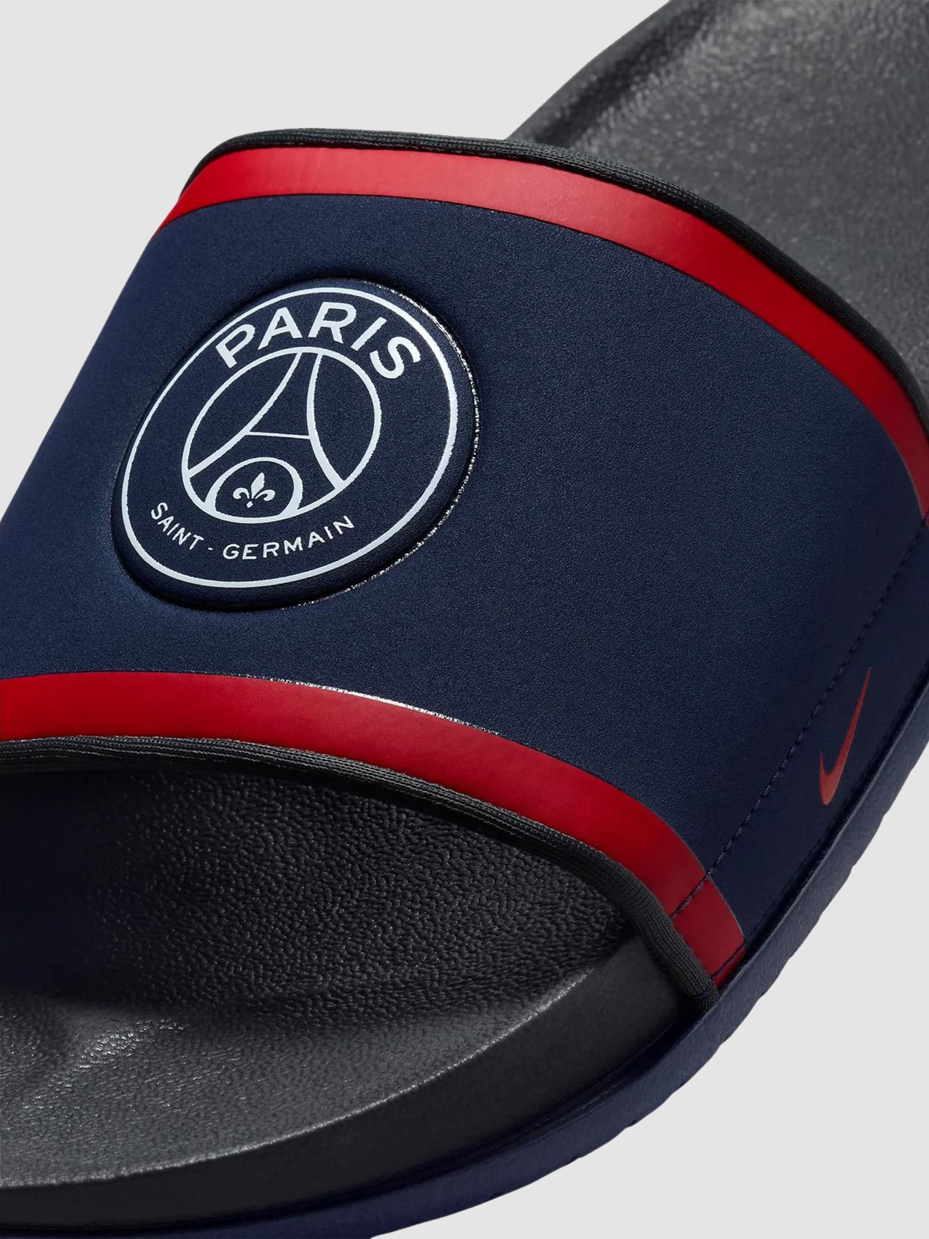 Шлёпанцы NIKE Paris Saint-Germain X Offcourt модель FZ3190-400 Фото