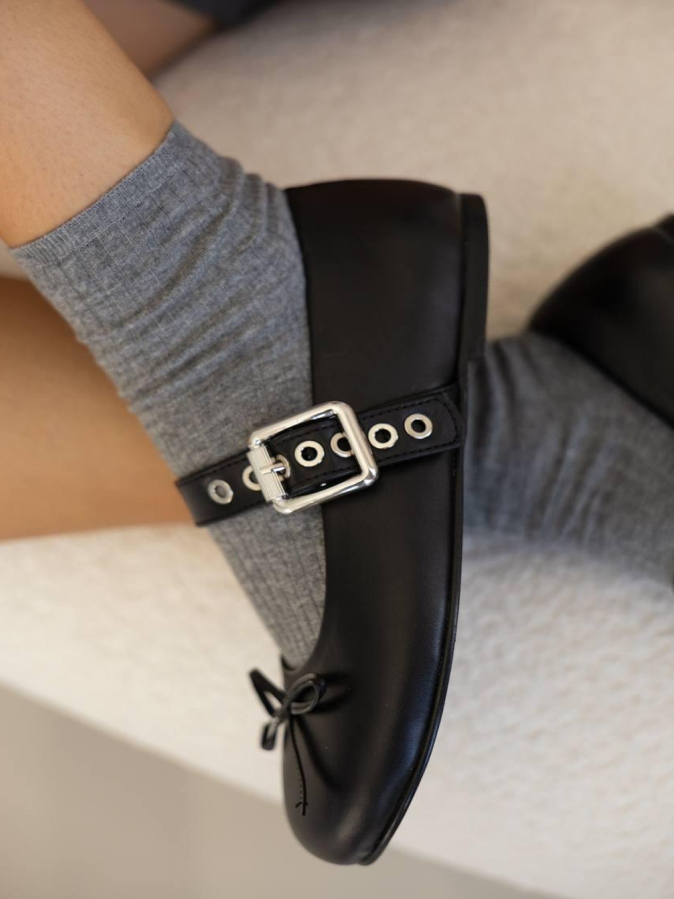 Балетки из натуральной кожи с широким ремешком и бантиком черные (151/0079) 36 модель P_188454-S36_188454 Фото