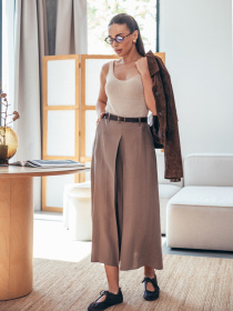 Юбка миди коричневого цвета со складкой спереди модель 75892 Юбка миди коричневого цвета со складкой спереди модель 75892 Фото