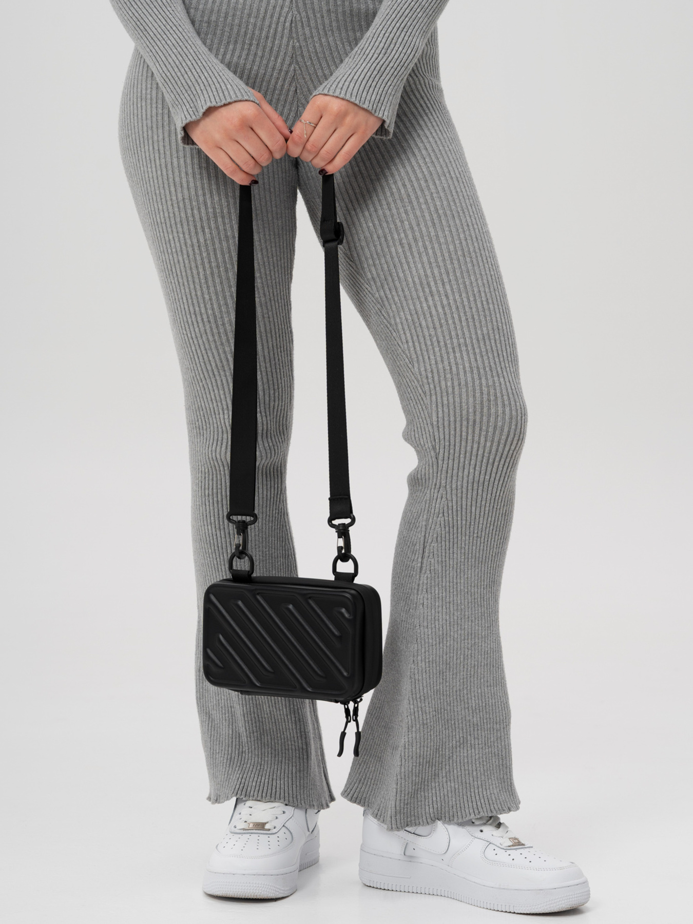 Жіноча Міні Сумка Месенджер Через Плече Барсетка Крос-Боді Without Ander Black модель 8056179 Фото