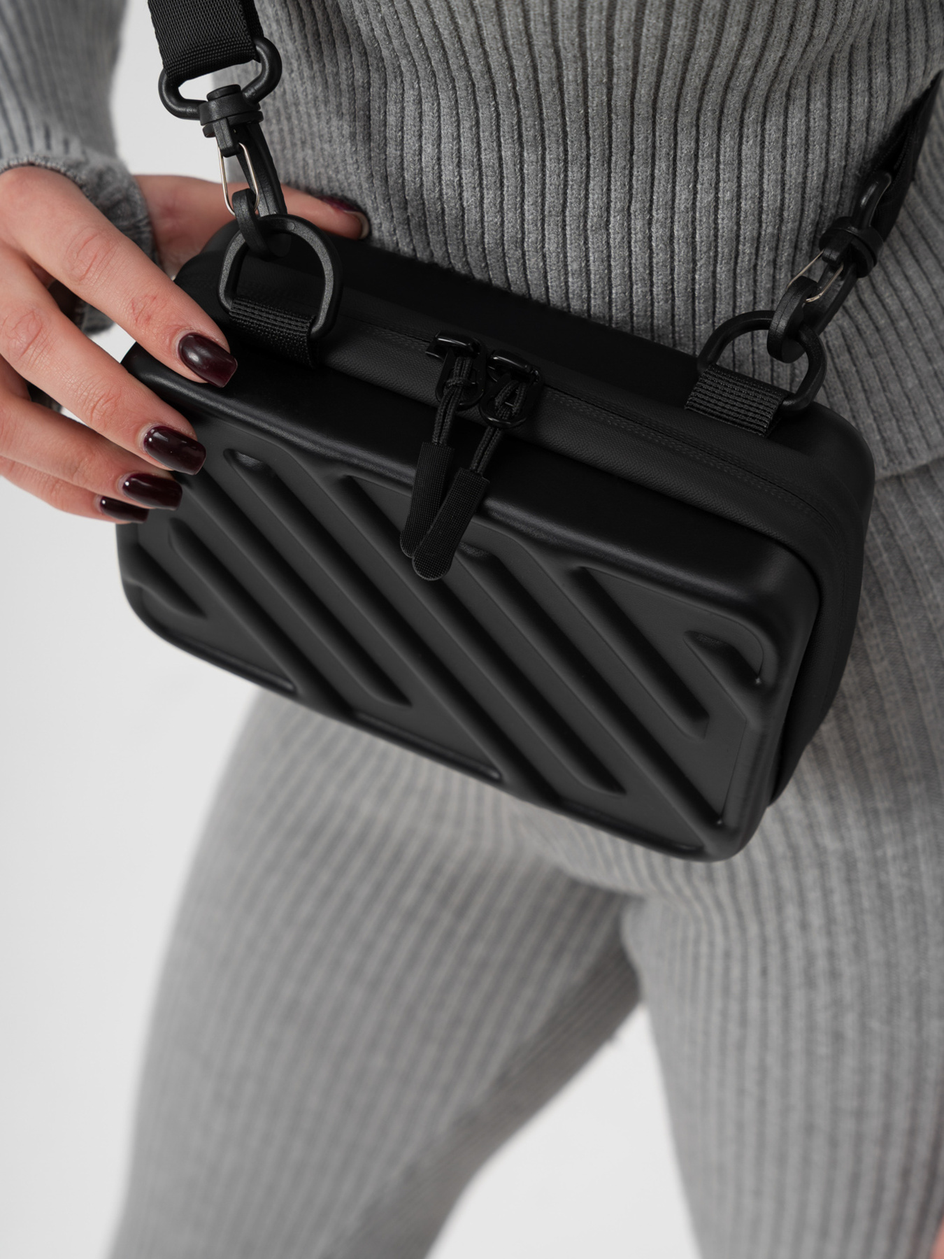 Жіноча Міні Сумка Месенджер Через Плече Барсетка Крос-Боді Without Ander Black модель 8056179 Фото