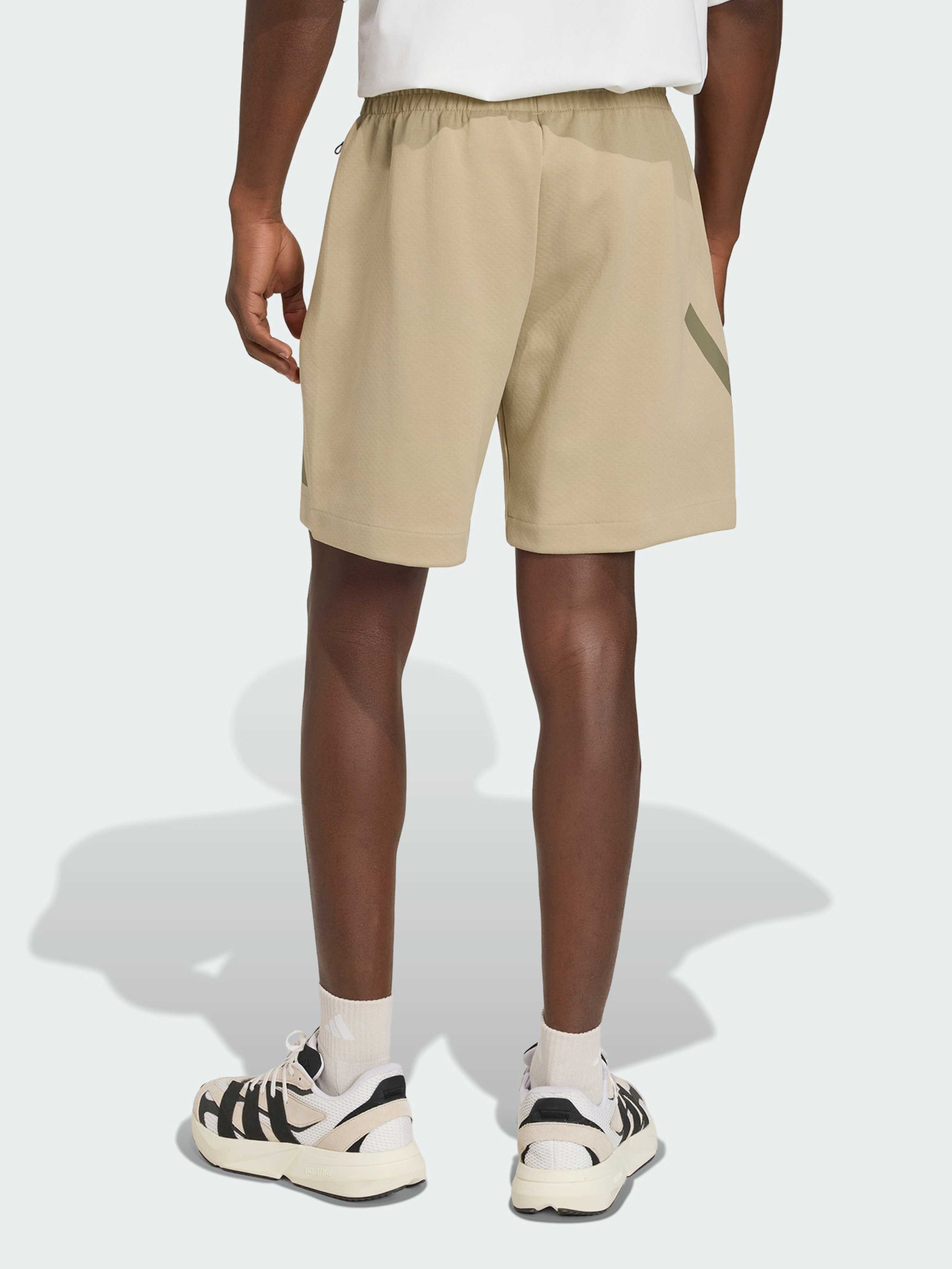 Шорты New adidas Z.N.E. модель KE4703 Шорты New adidas Z.N.E. модель KE4703 Фото