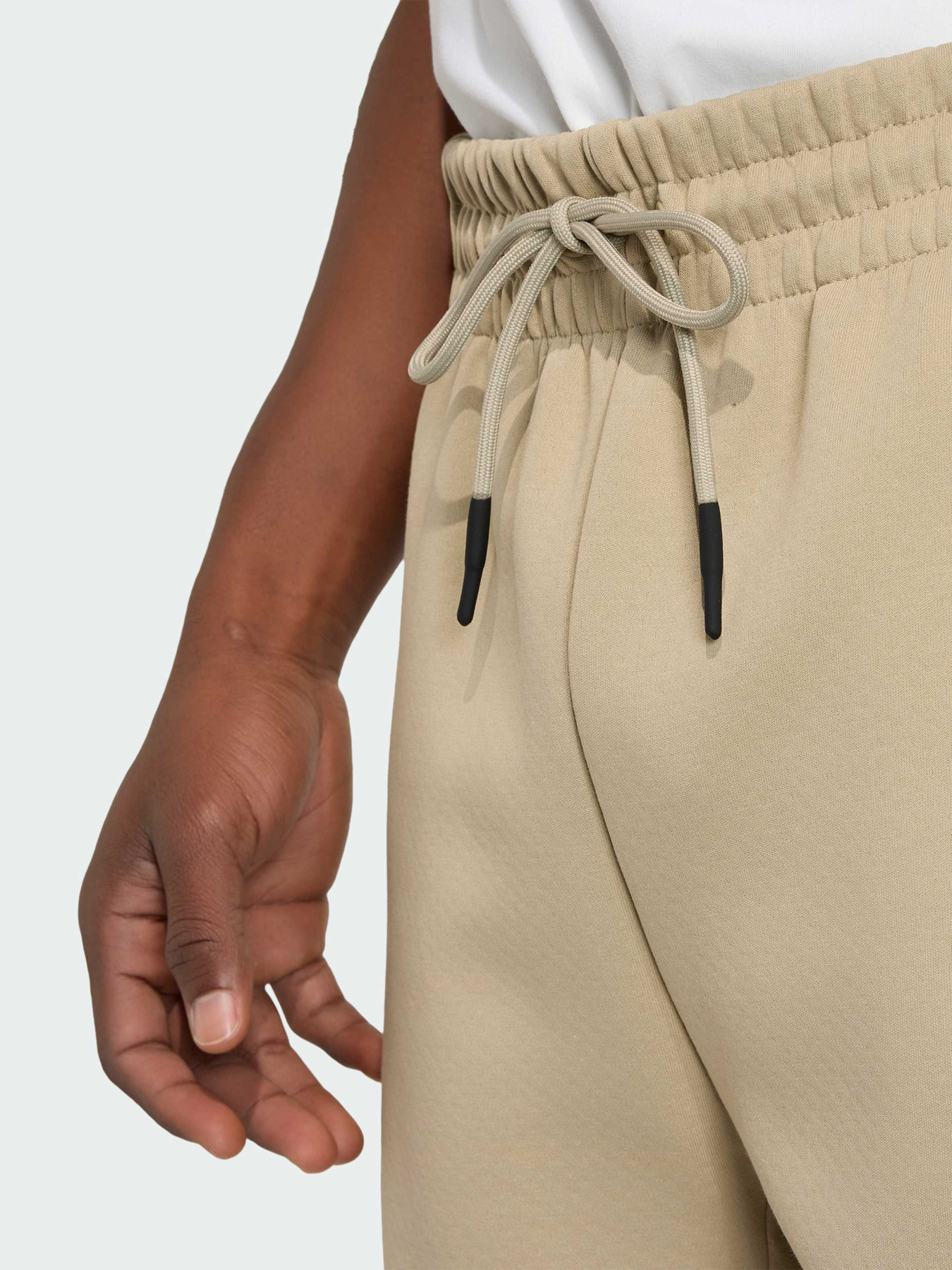 Шорты New adidas Z.N.E. модель KE4703 Шорты New adidas Z.N.E. модель KE4703 Фото