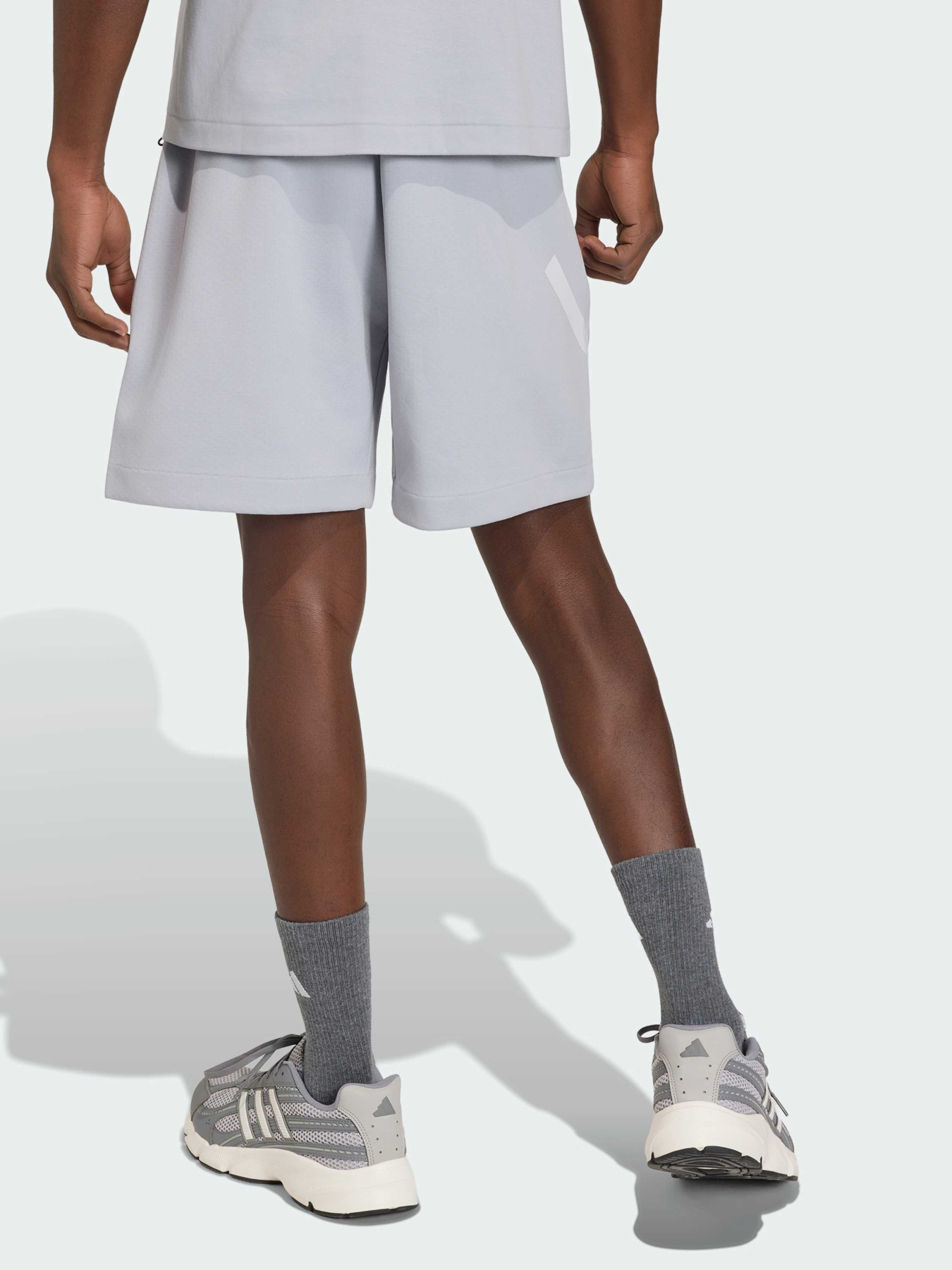 Шорты New adidas Z.N.E. модель KE4704 Шорты New adidas Z.N.E. модель KE4704 Фото