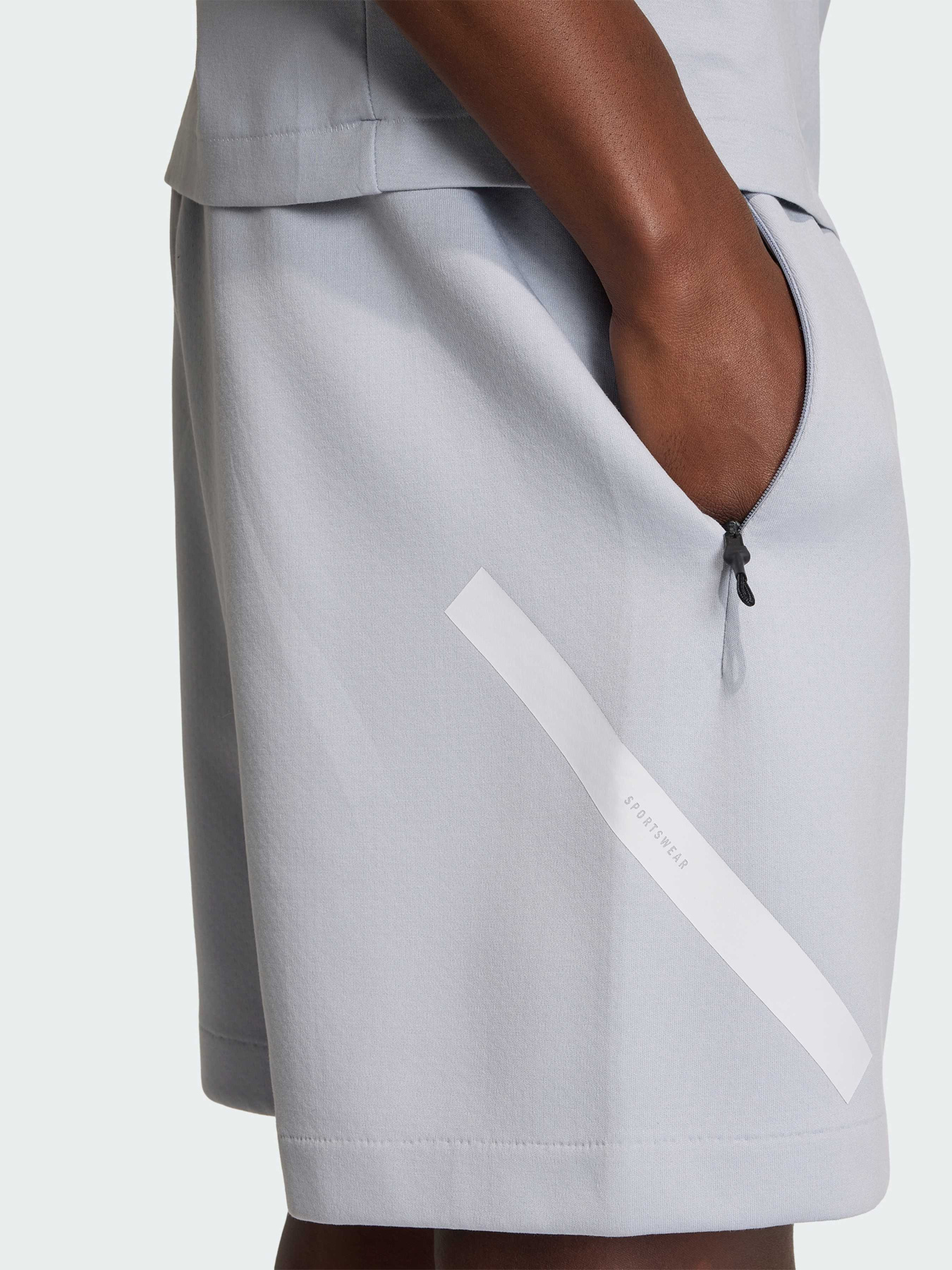 Шорты New adidas Z.N.E. модель KE4704 Шорты New adidas Z.N.E. модель KE4704 Фото