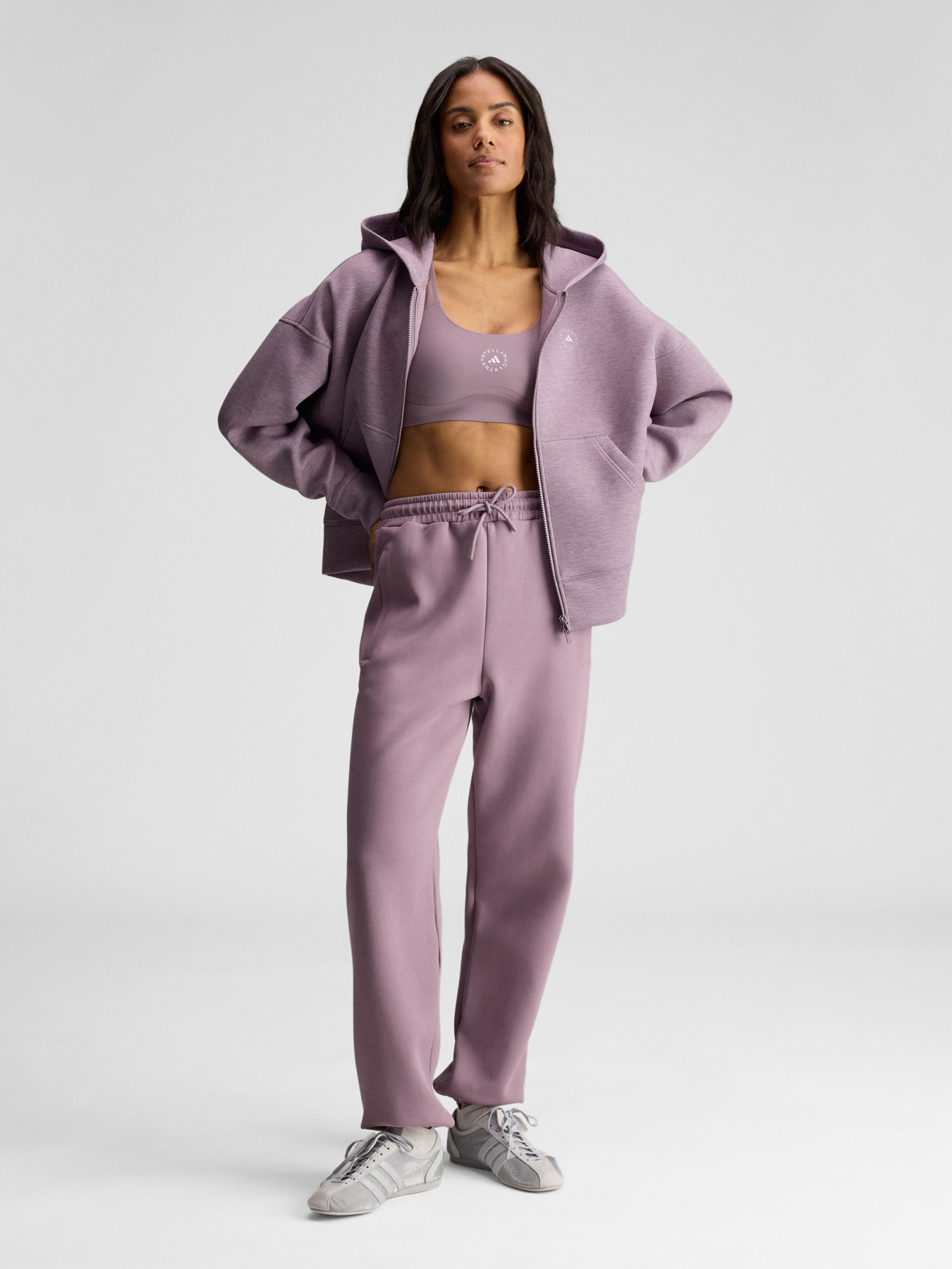 Джогери Adidas модель JZ0664 Джогери Adidas модель JZ0664 Фото