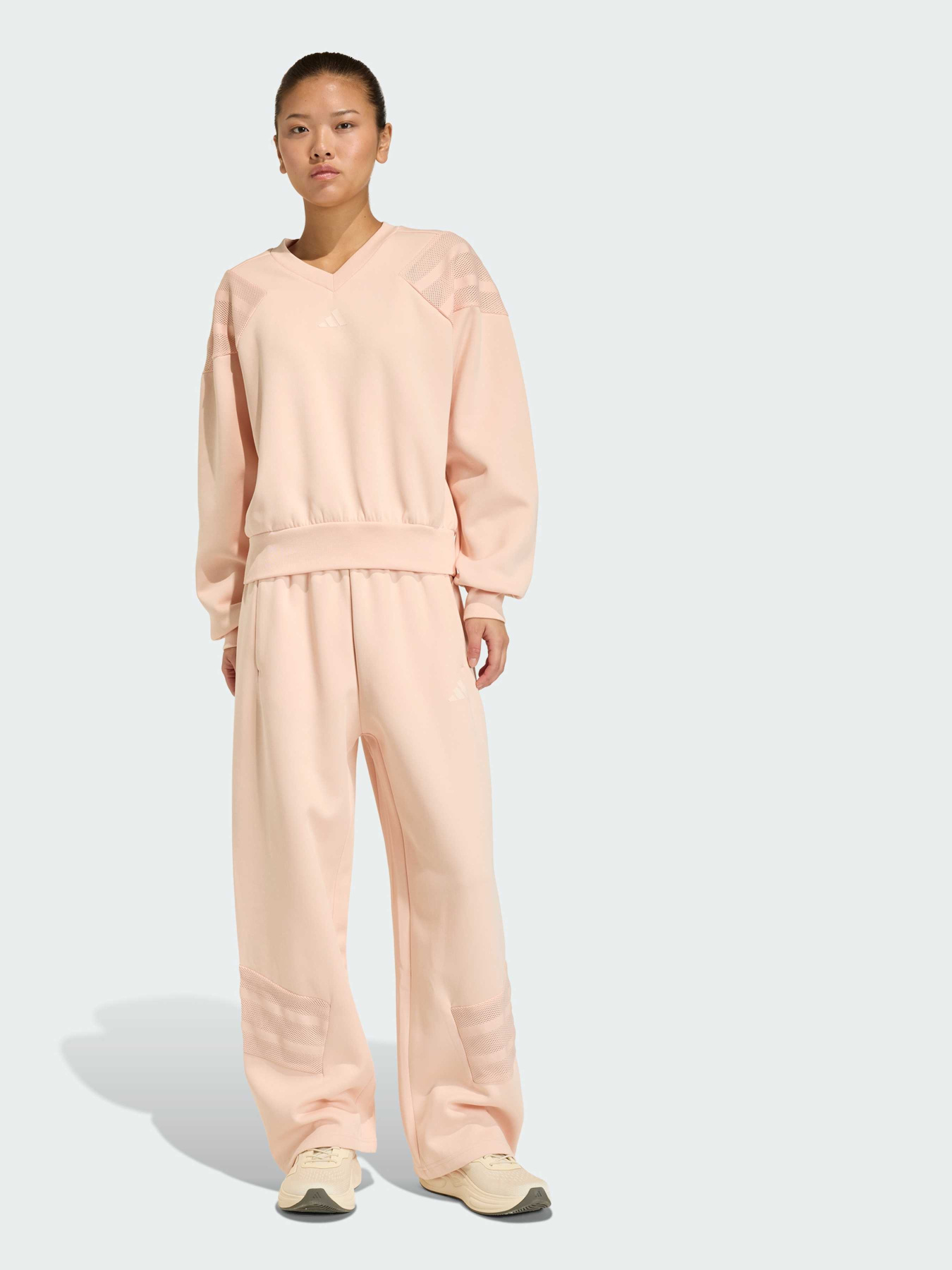 Спортивные брюки FUTURE ICONS THREE STRIPES OPEN HEM модель KB9593 Фото