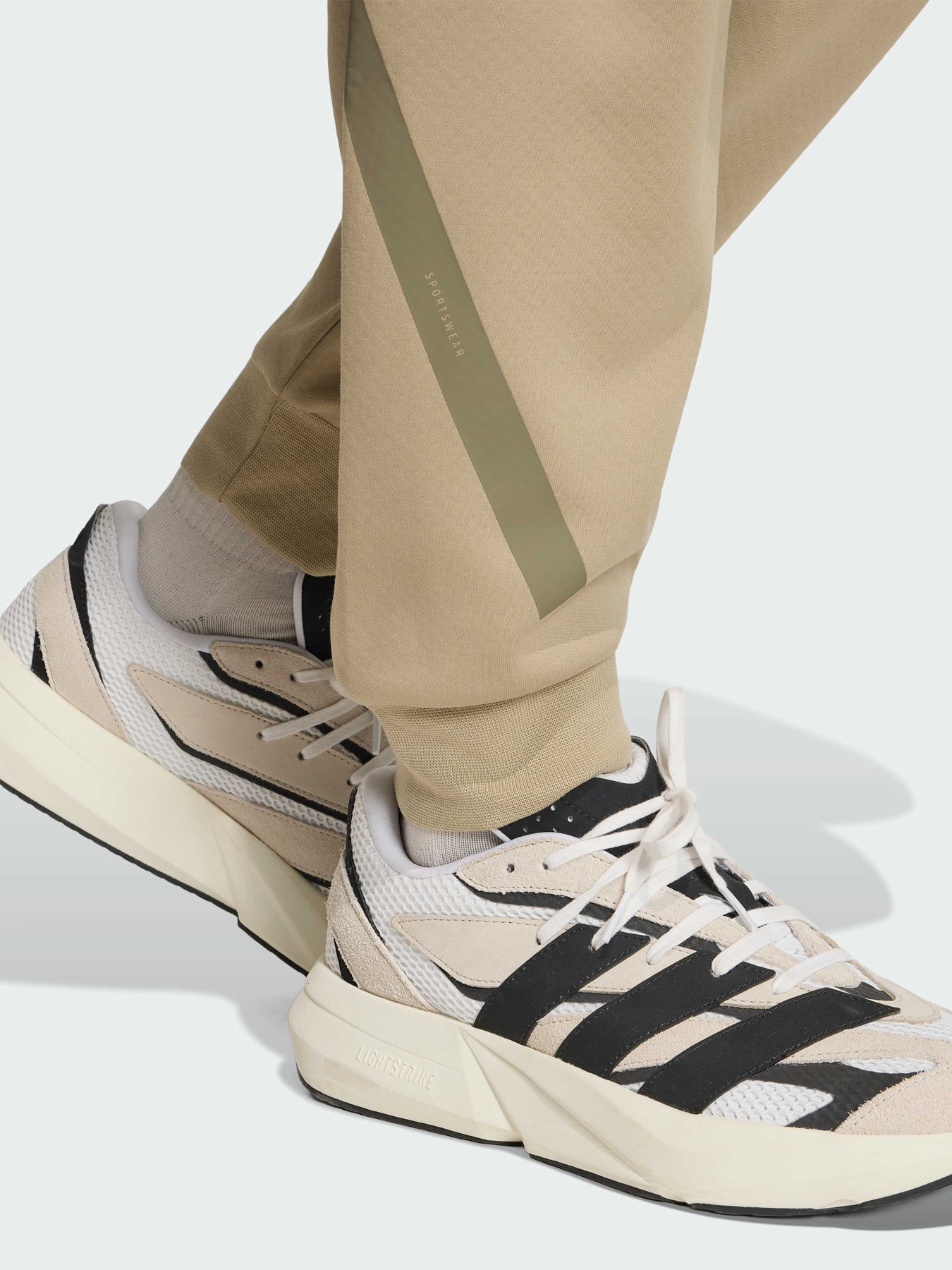 Спортивні штани New adidas Z.N.E. модель KE4688 Спортивні штани New adidas Z.N.E. модель KE4688 Фото