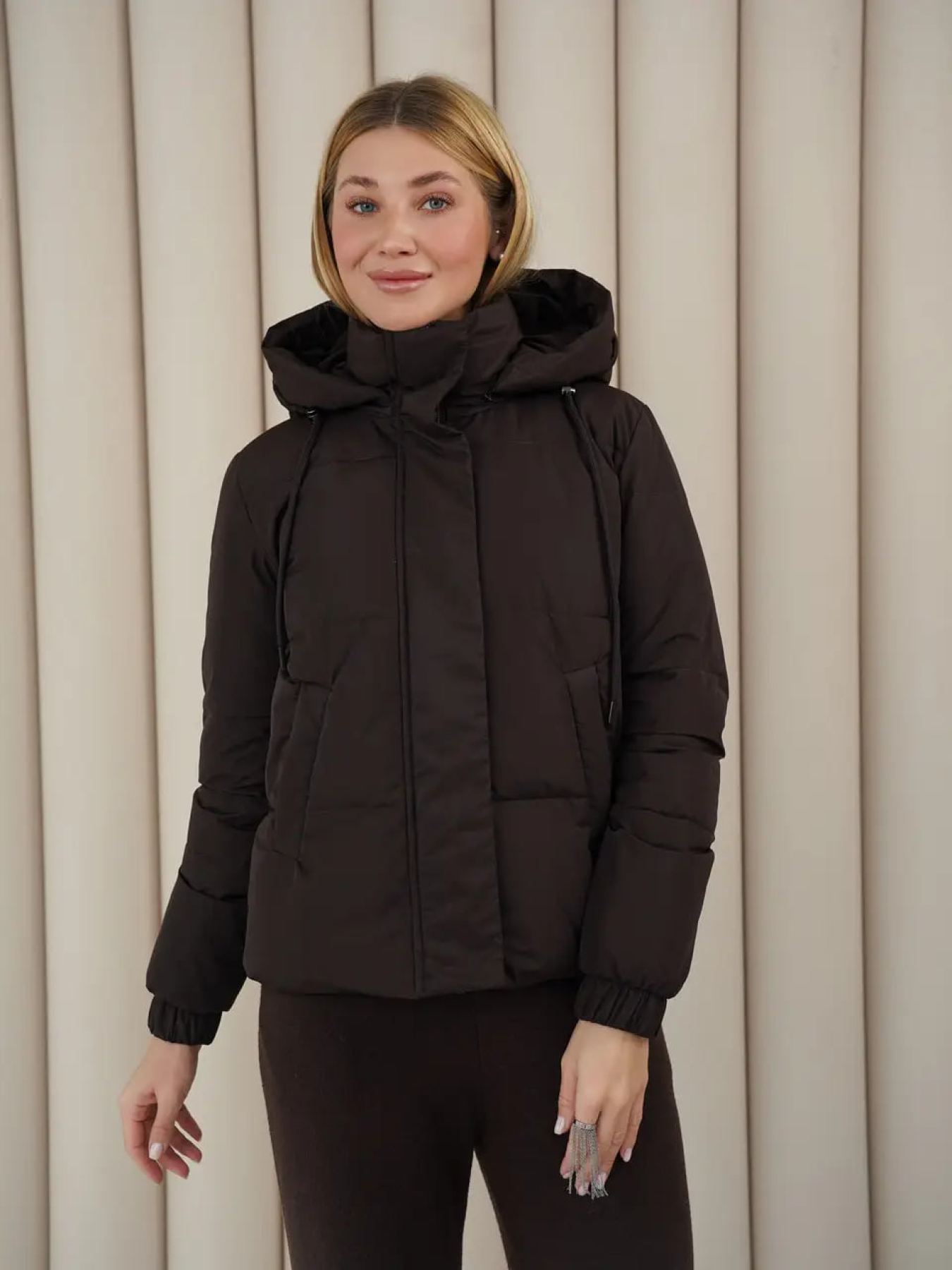 Демисезонная женская куртка с капюшоном модель Teffi-KL-brown Фото