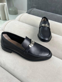 Лоферы из натуральной кожи с фурнитурой ерме черные (255) 40 модель P_215402-S40_236193 Фото