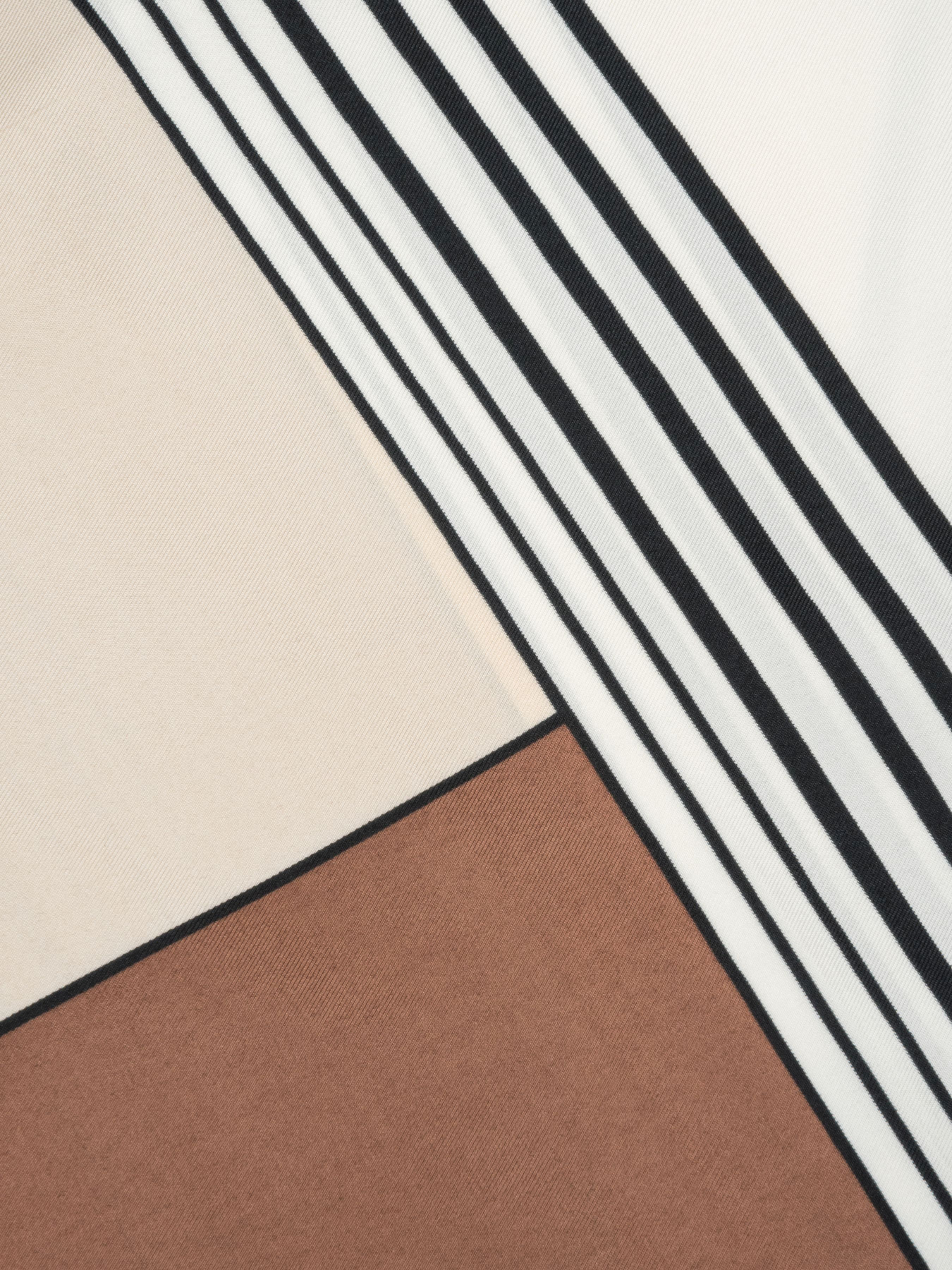 Хустка ESTRO 62504-02, колір молочний модель 62504-02 Фото