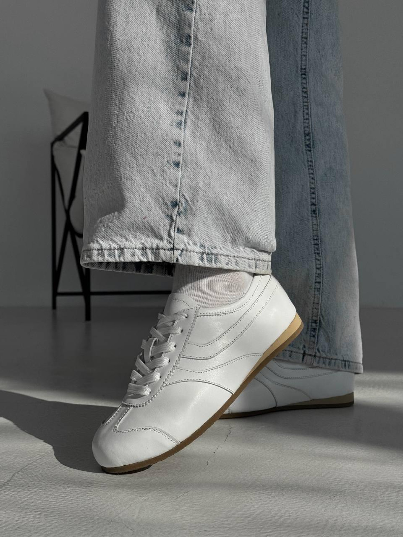 Кеды из натуральной кожи на низкой подошве Белые (027) 37 модель P_215617-S37_219363 Фото