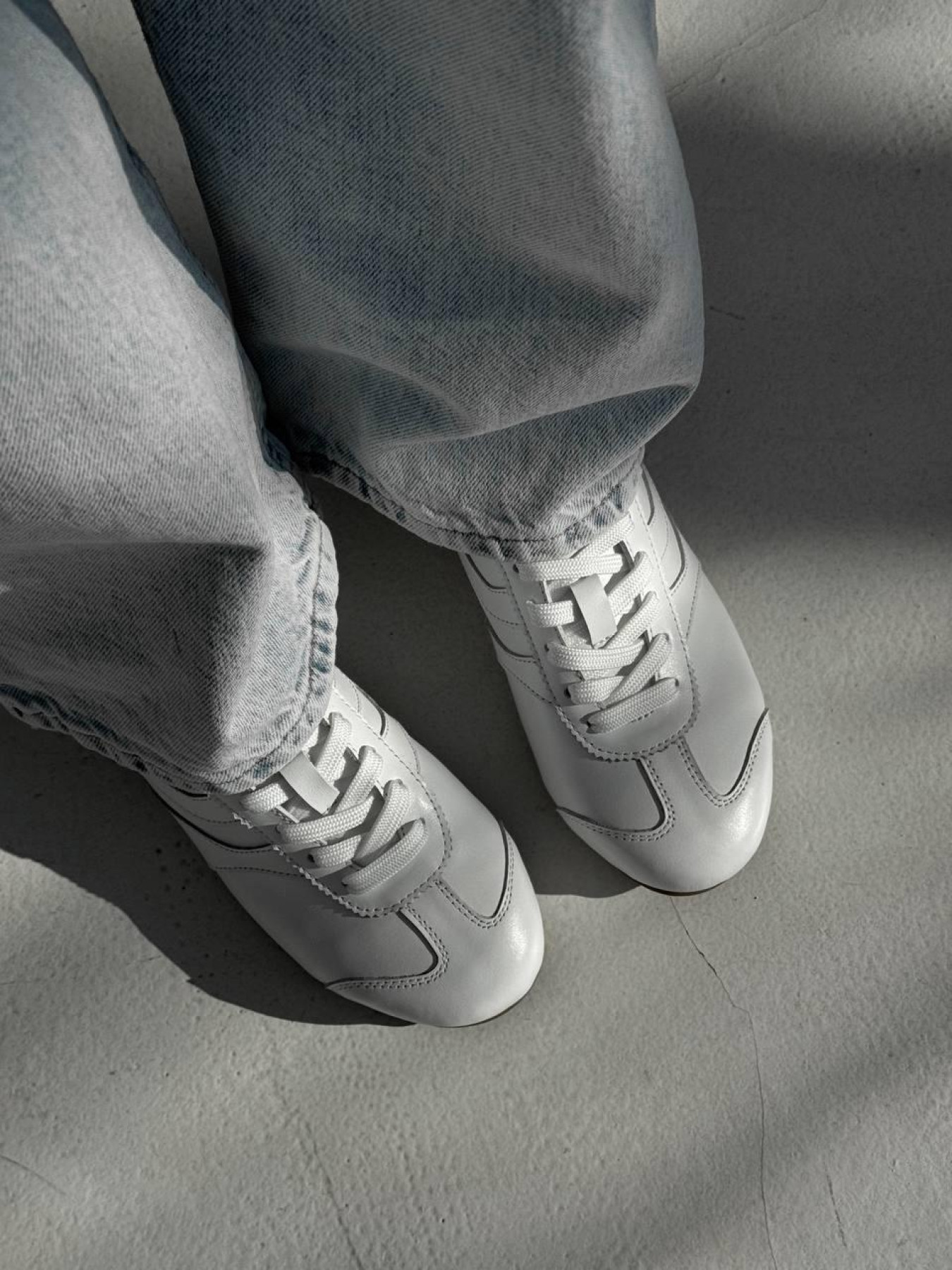 Кеды из натуральной кожи на низкой подошве Белые (027) 37 модель P_215617-S37_219363 Фото