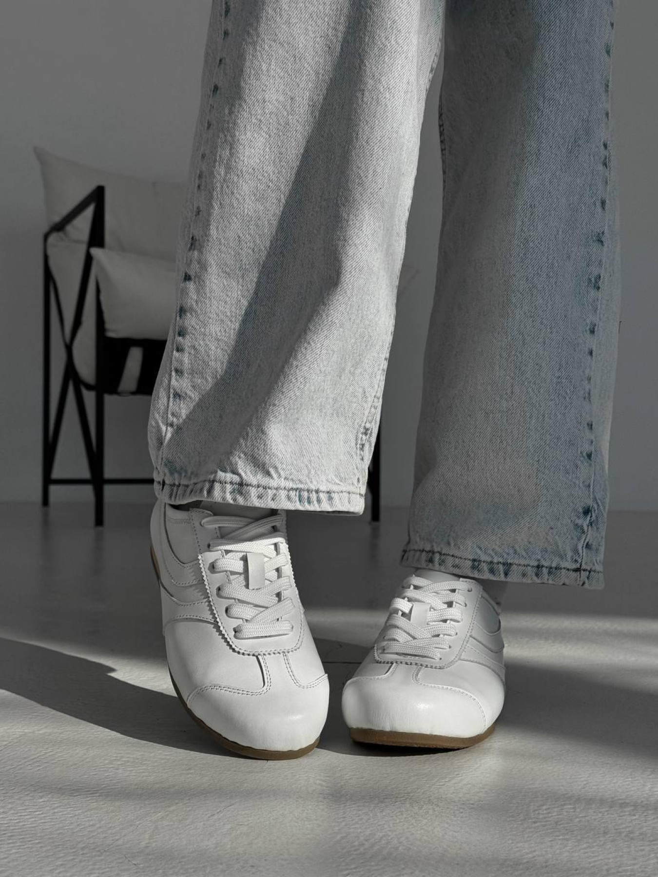 Кеды из натуральной кожи на низкой подошве Белые (027) 37 модель P_215617-S37_219363 Фото